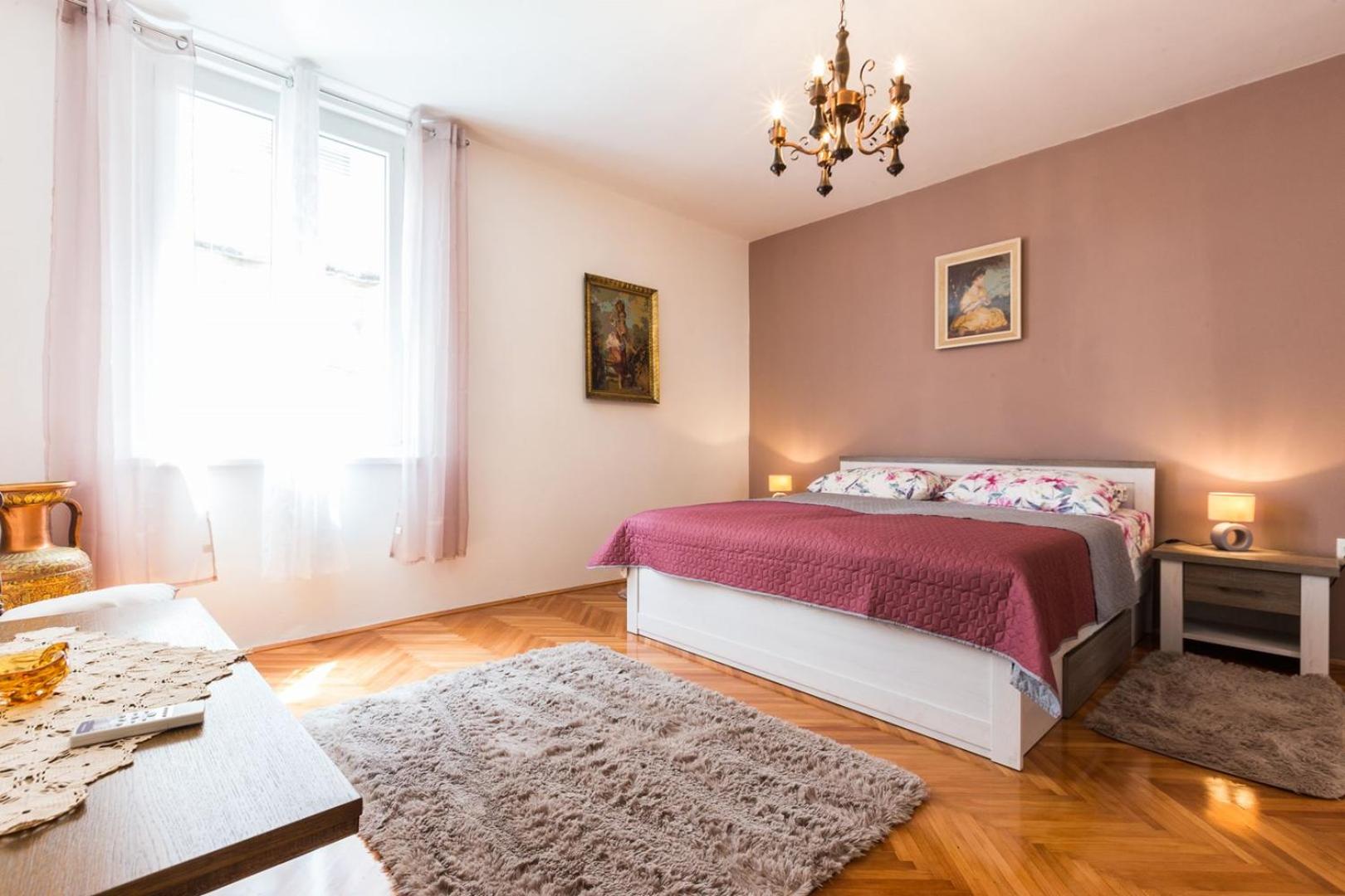 Two-Bedroom Apartment - Photo 23