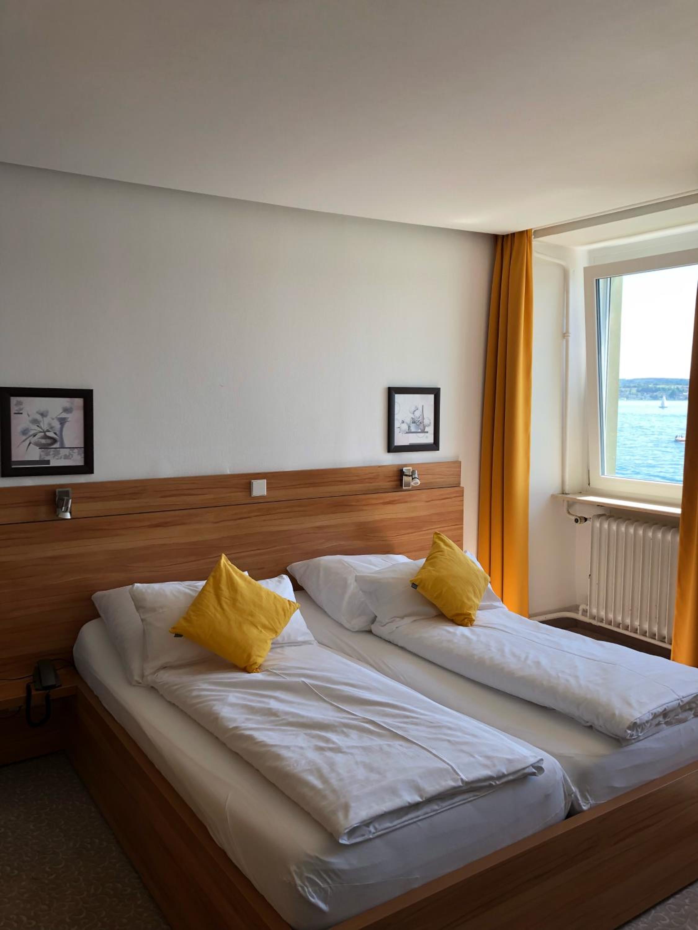 Double Room with view on the lake