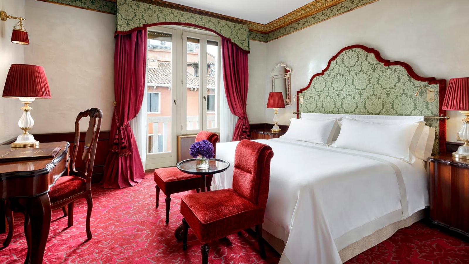 Luxury Room, Guest room