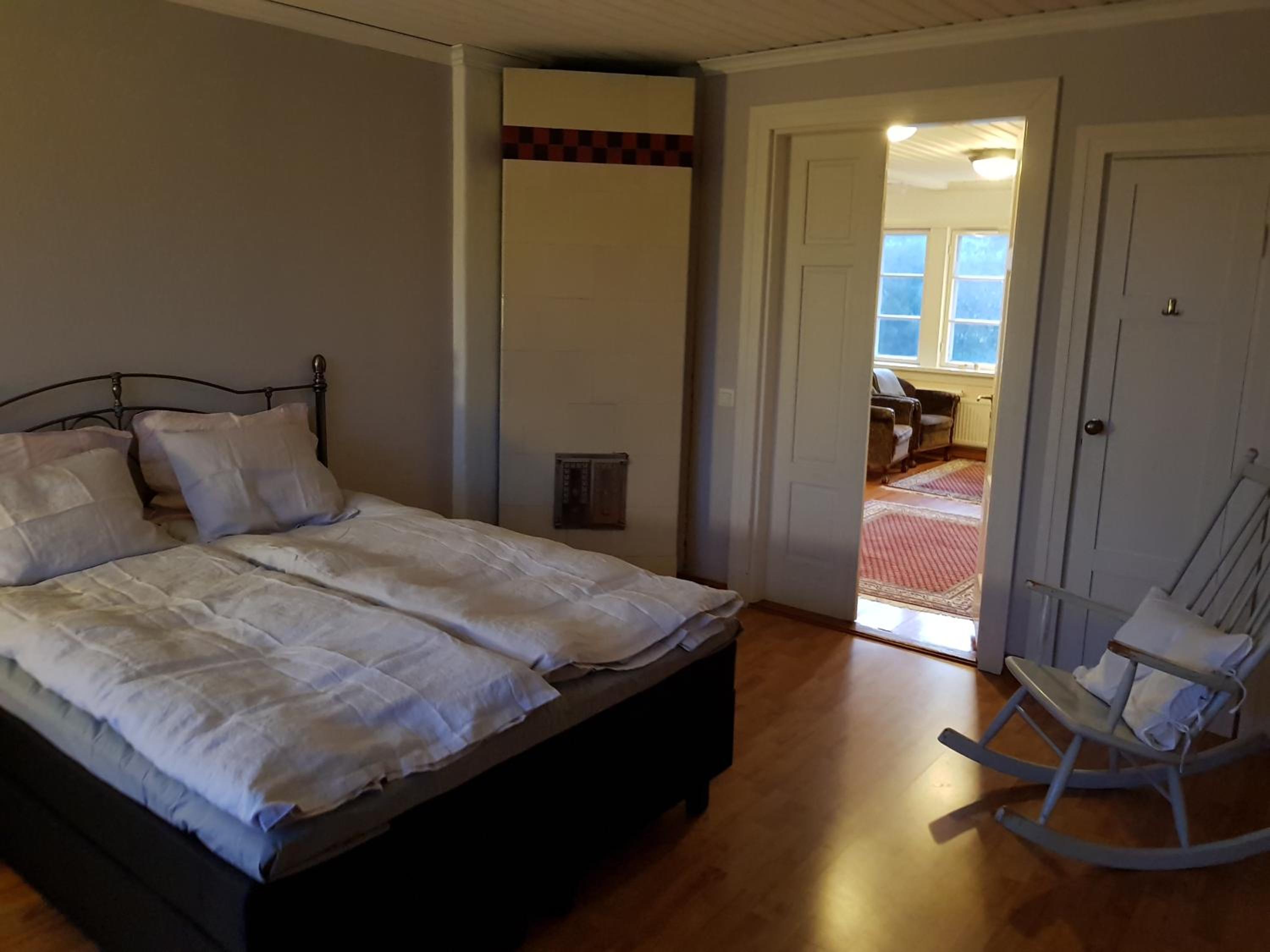 Deluxe Queen Room - Photo 5
