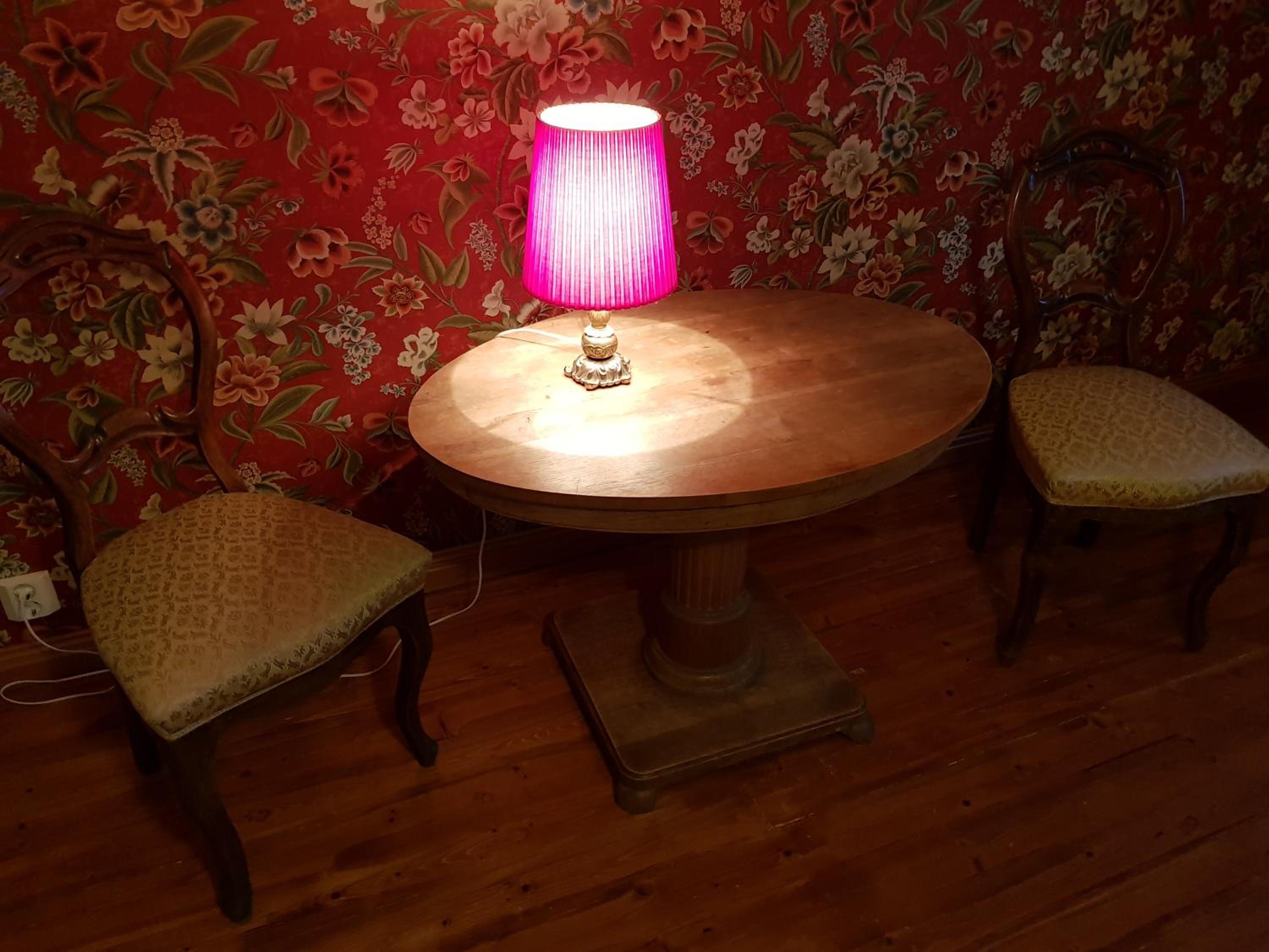 Deluxe Queen Room - Photo 11