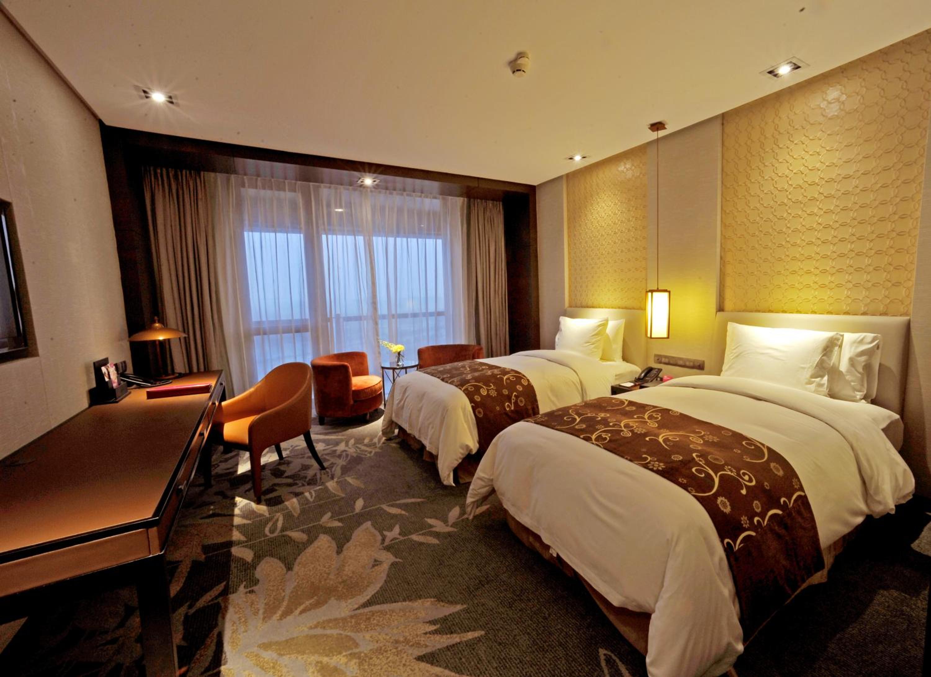 Club Twin Room