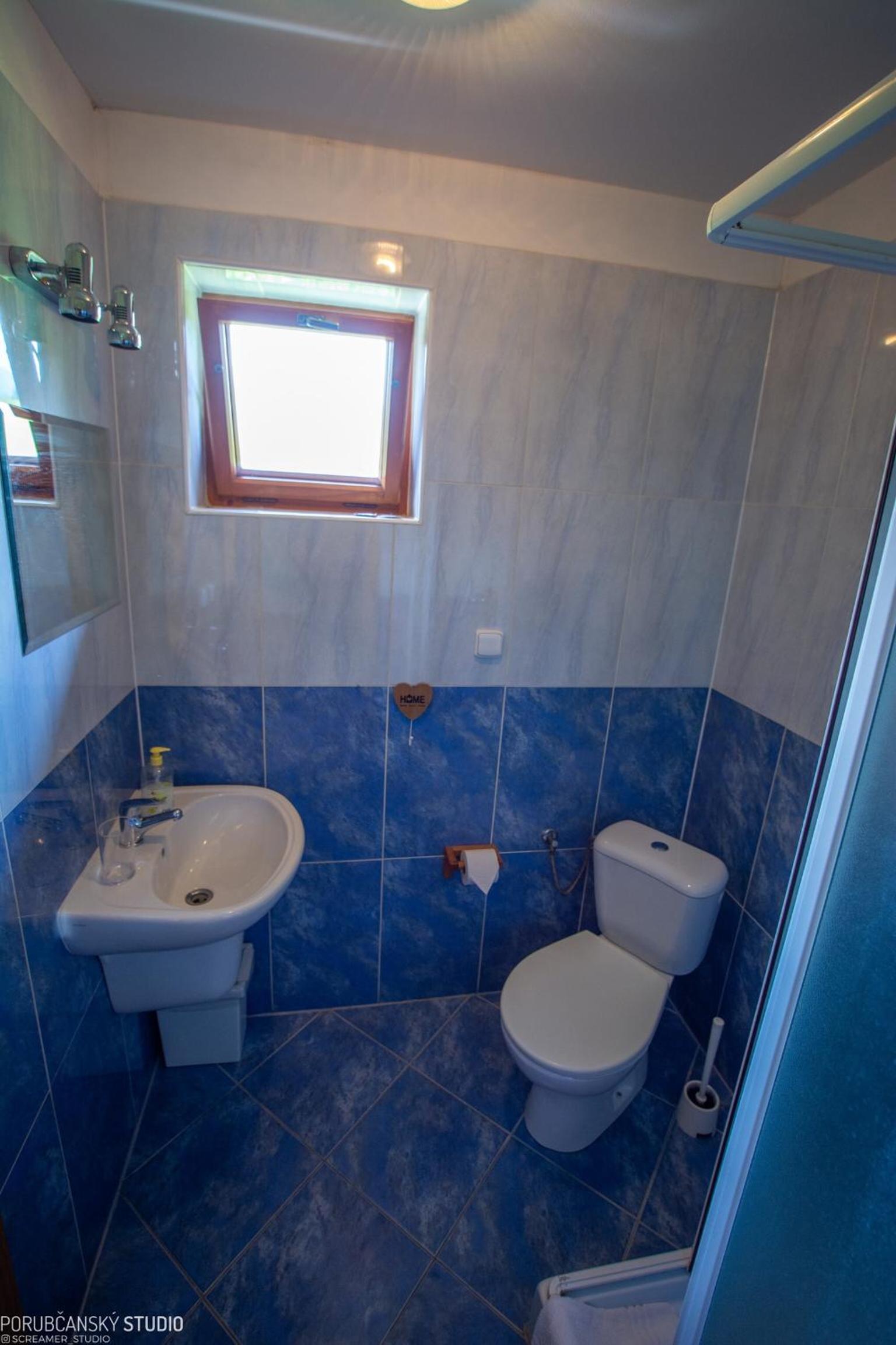 Basic Triple Room photo 2