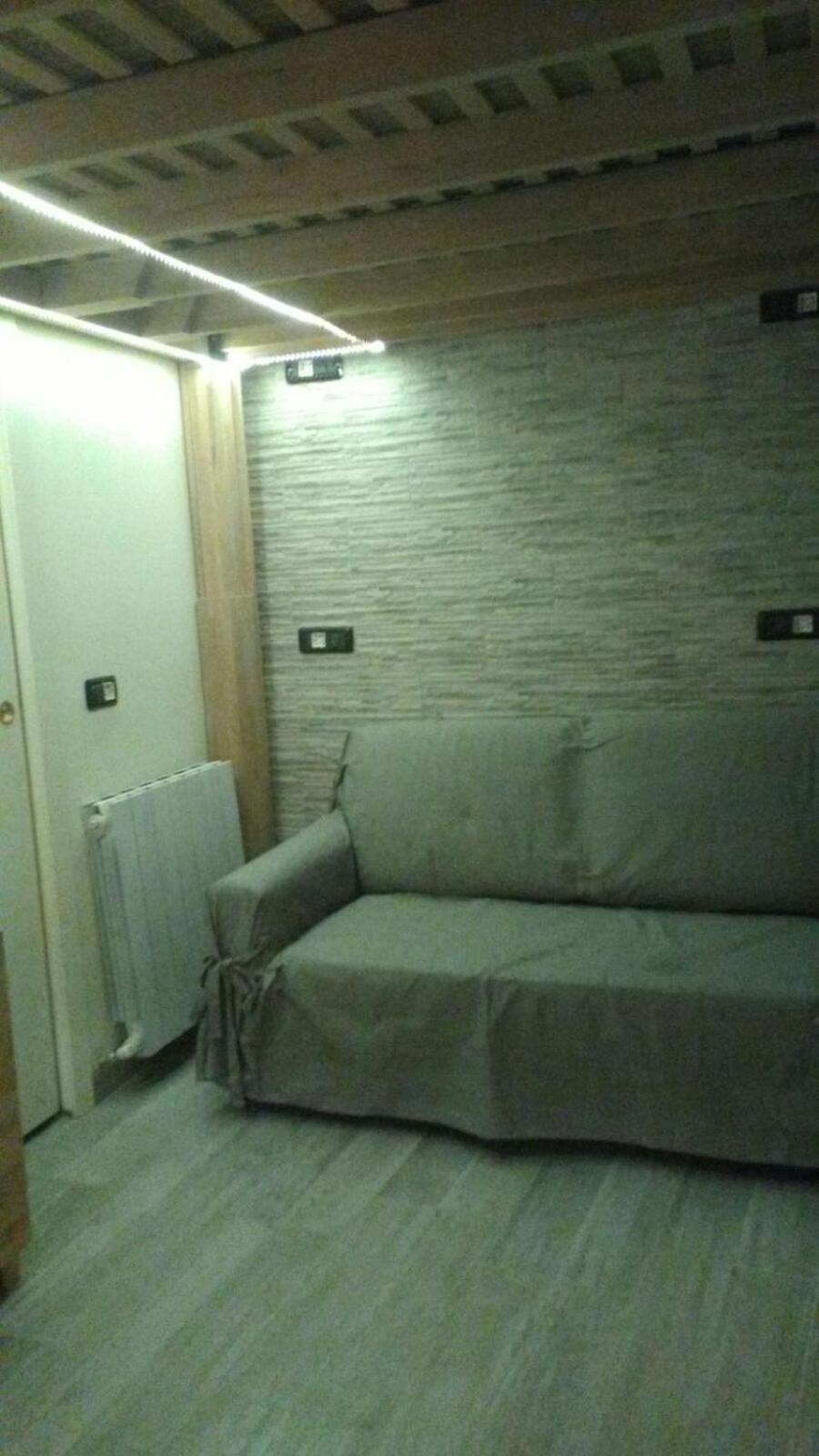 One-Bedroom House - Photo 24