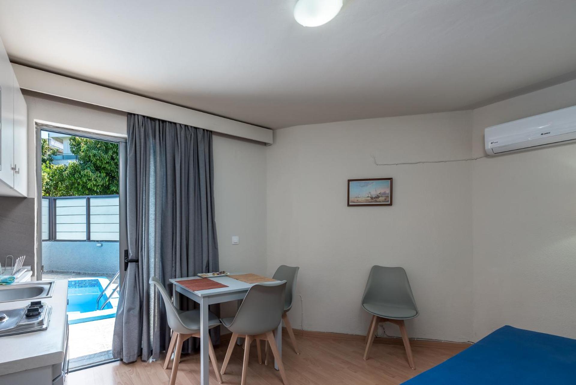 One-Bedroom Apartment Ground Floor (1-3 Adults) - Photo 12