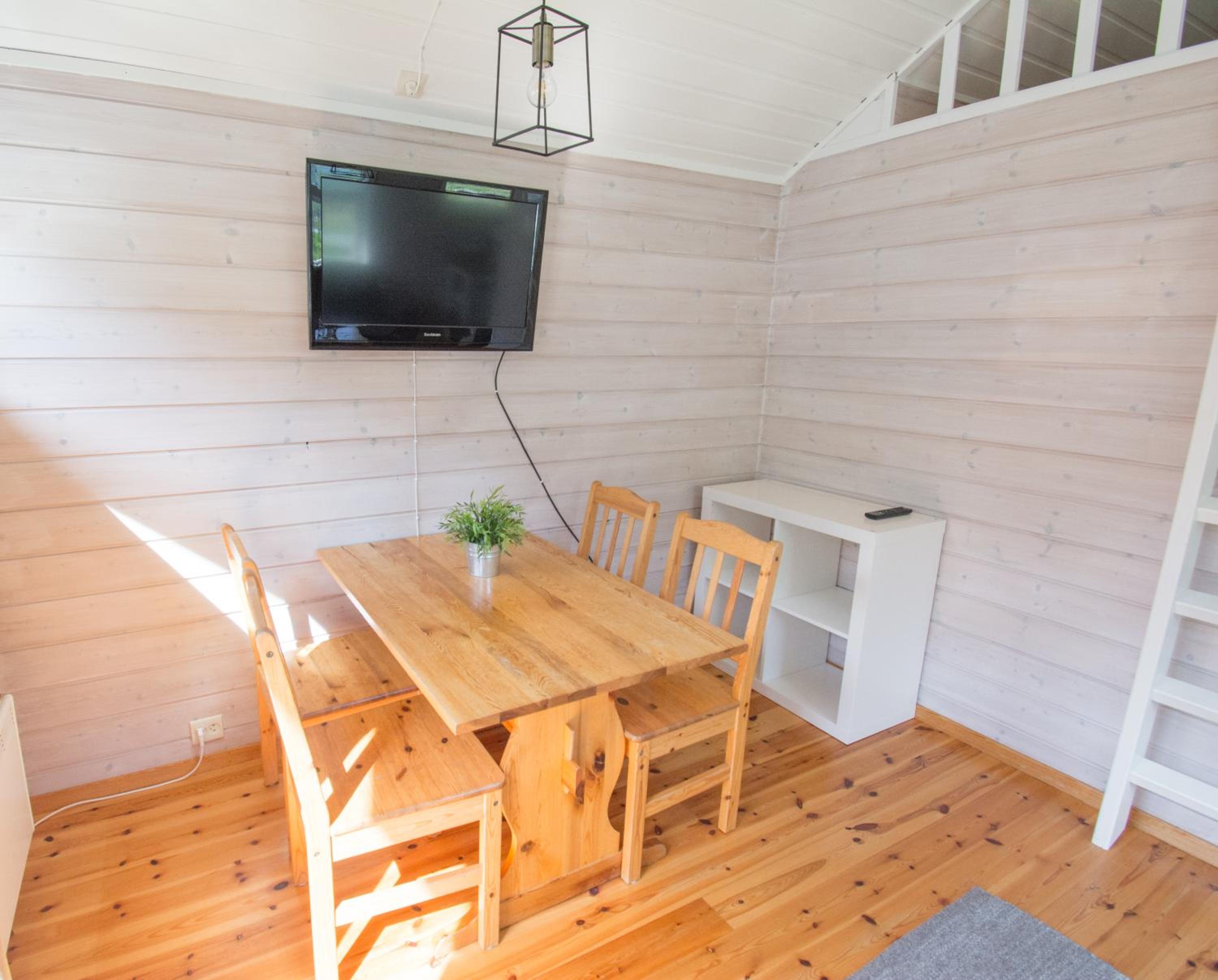 One-Bedroom Cottage - Photo 10