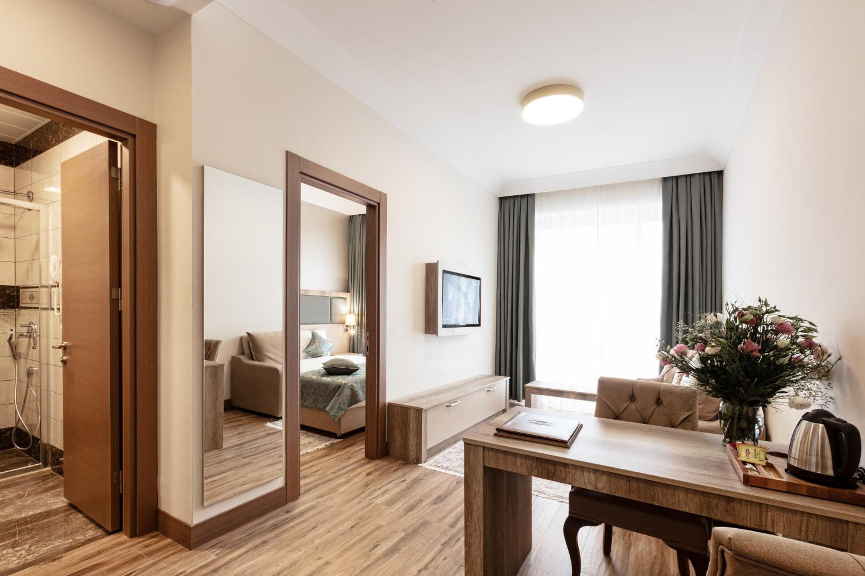 Deluxe Triple Room photo 2
