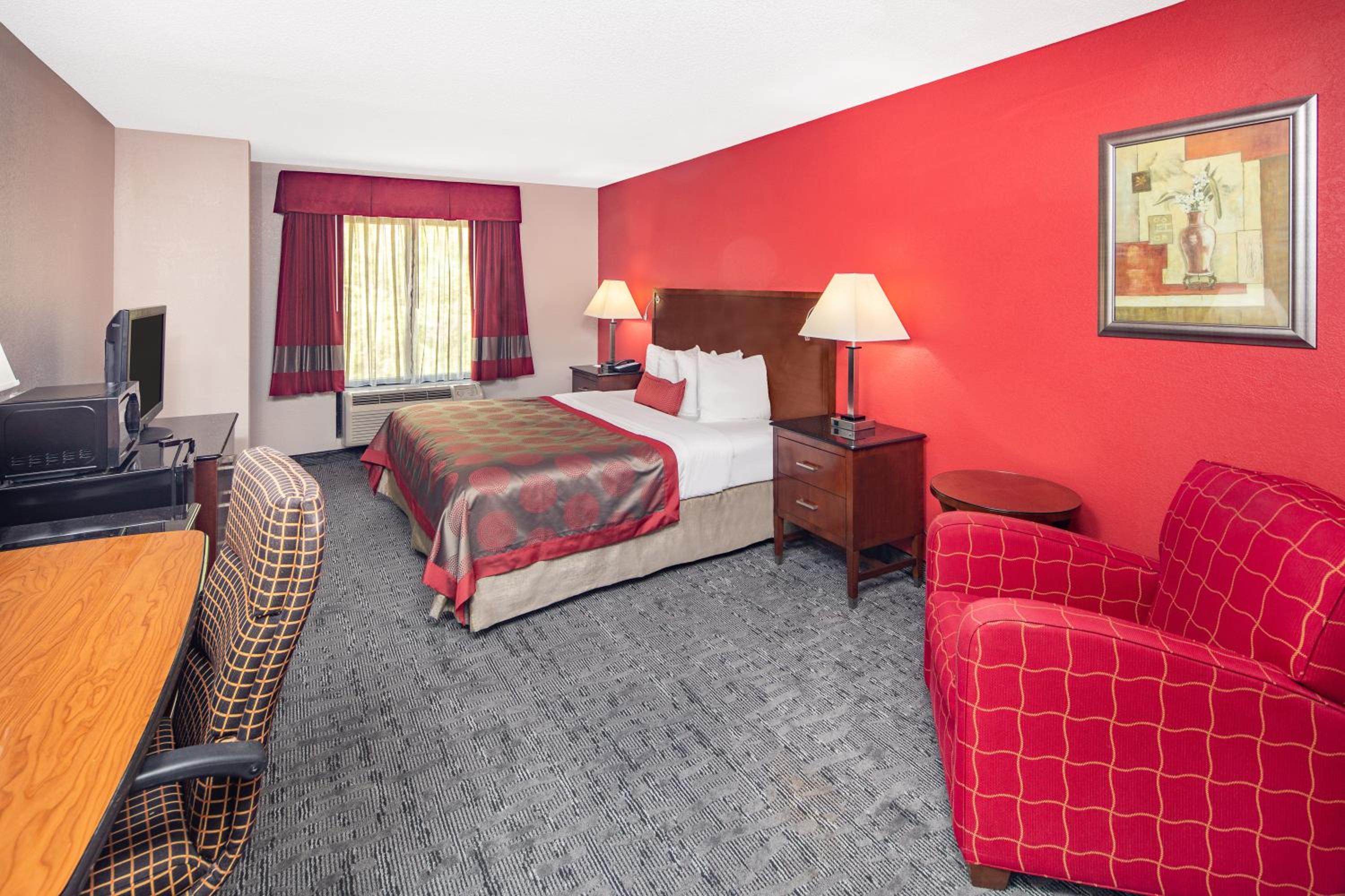 King Studio Suite - Non-Smoking - Photo 1