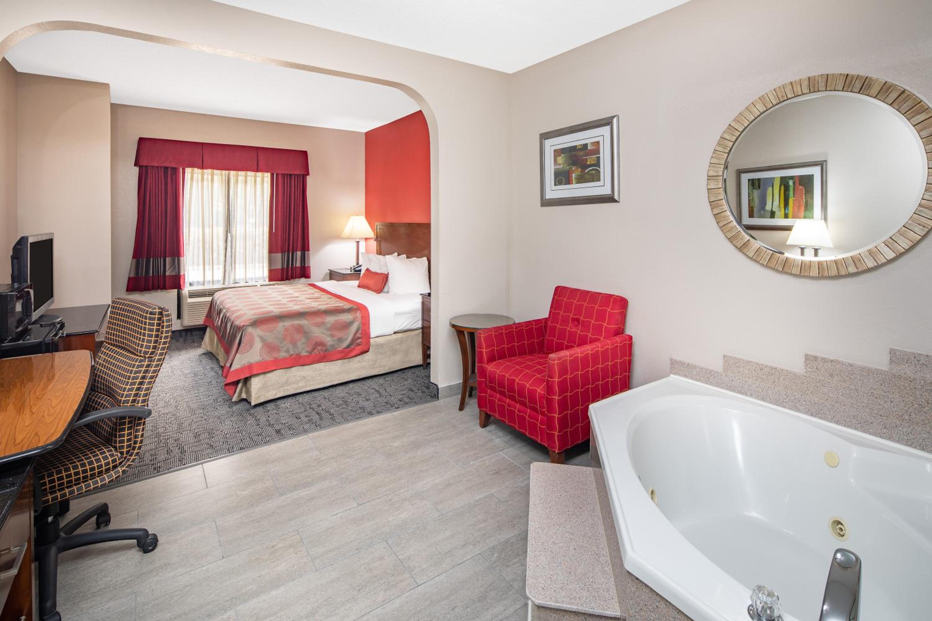 Deluxe King Studio Suite - Non-Smoking - Photo 1