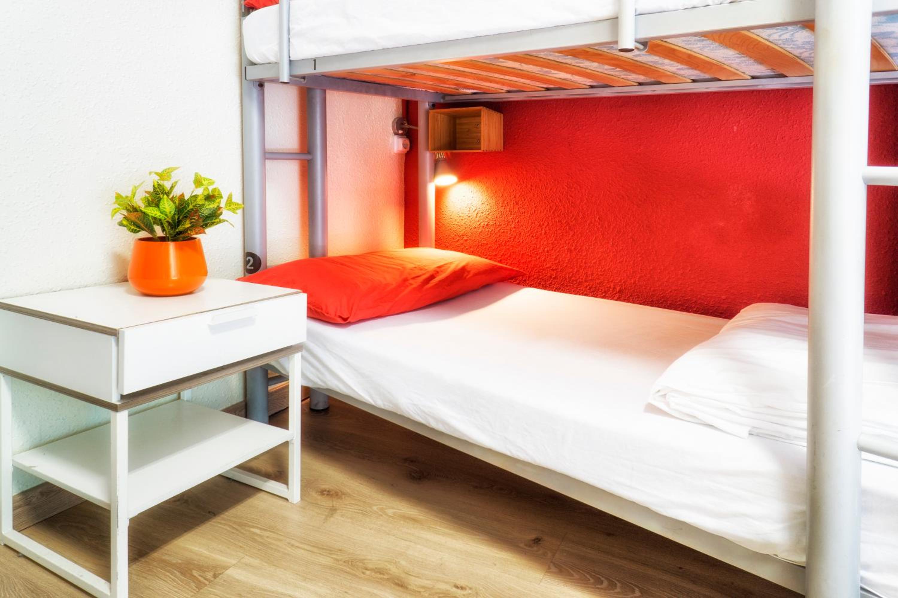 Cama en dormitorio compartido mixto (de 10 camas)