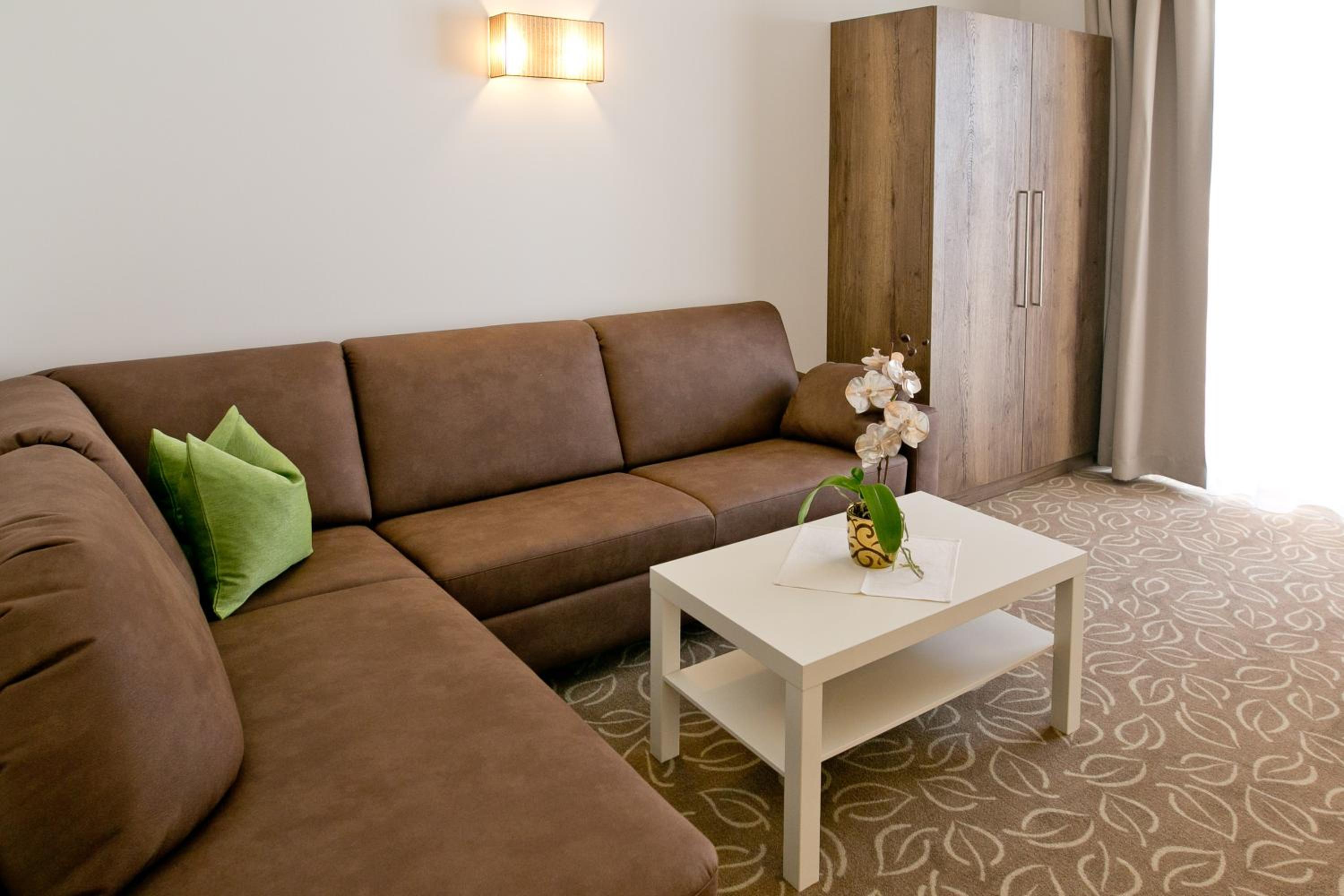 Apartment with Mountain View photo 2