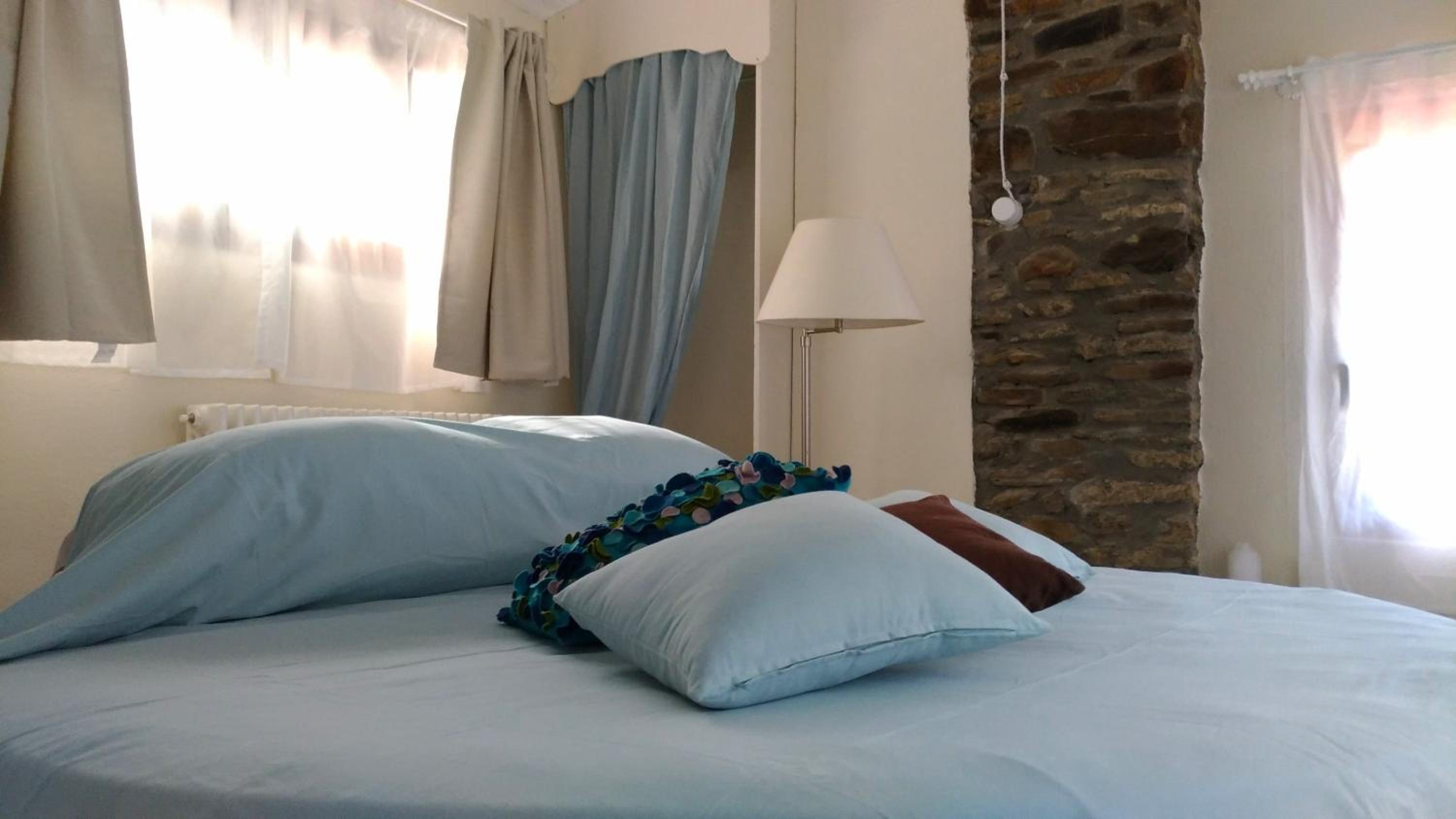 Double Room with Spa Bath - Photo 10
