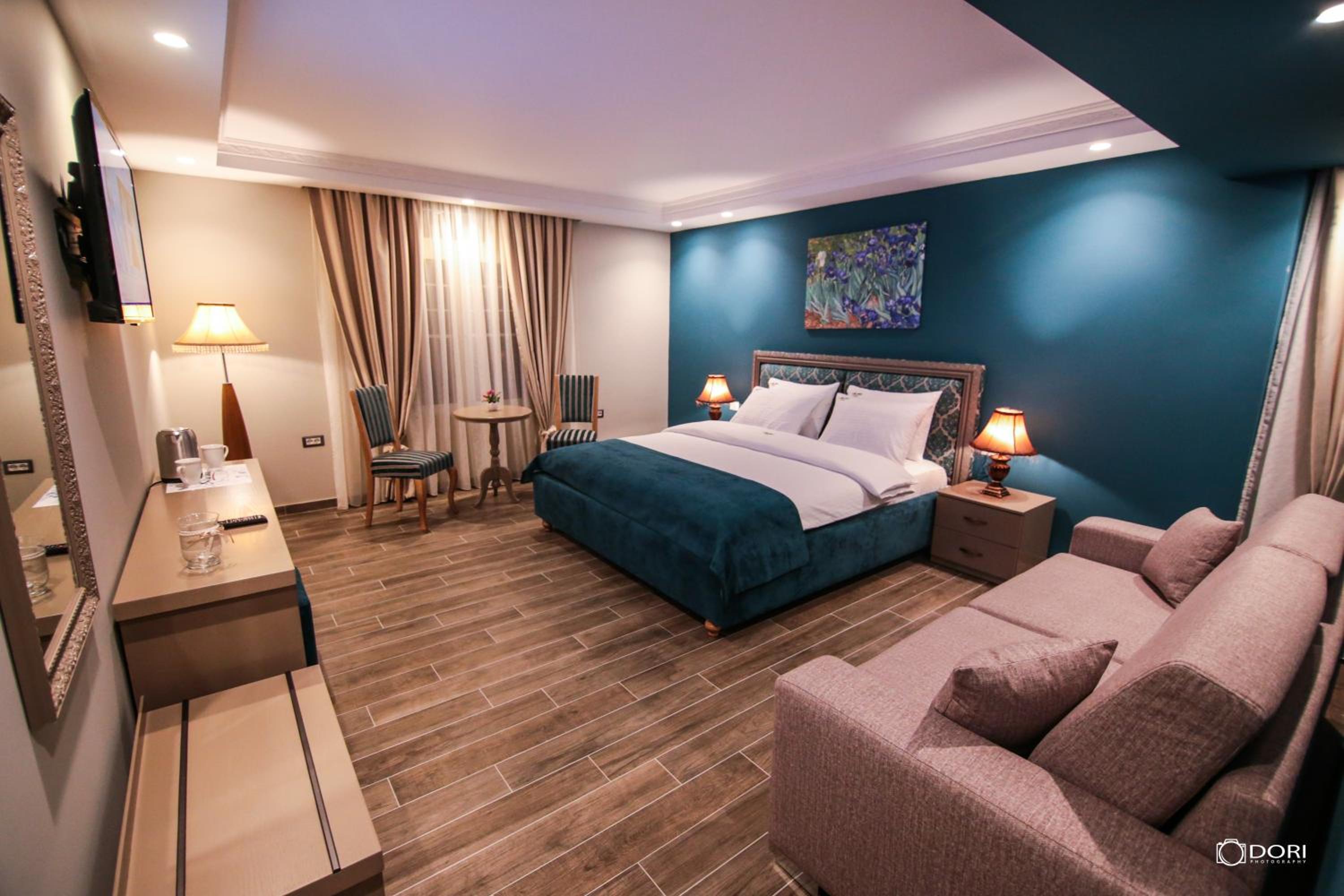 Suite with Garden View