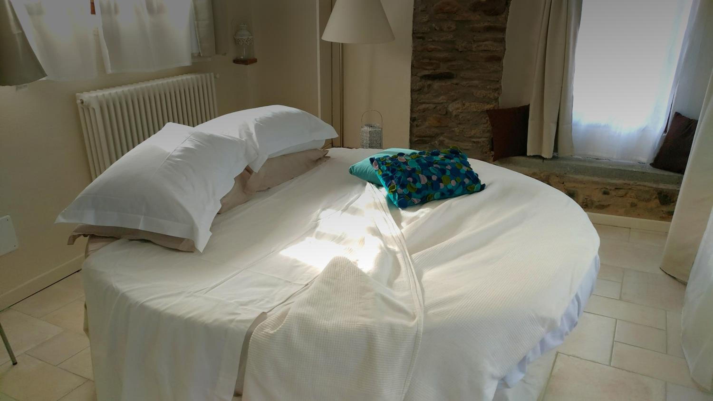 Double Room with Spa Bath - Photo 3