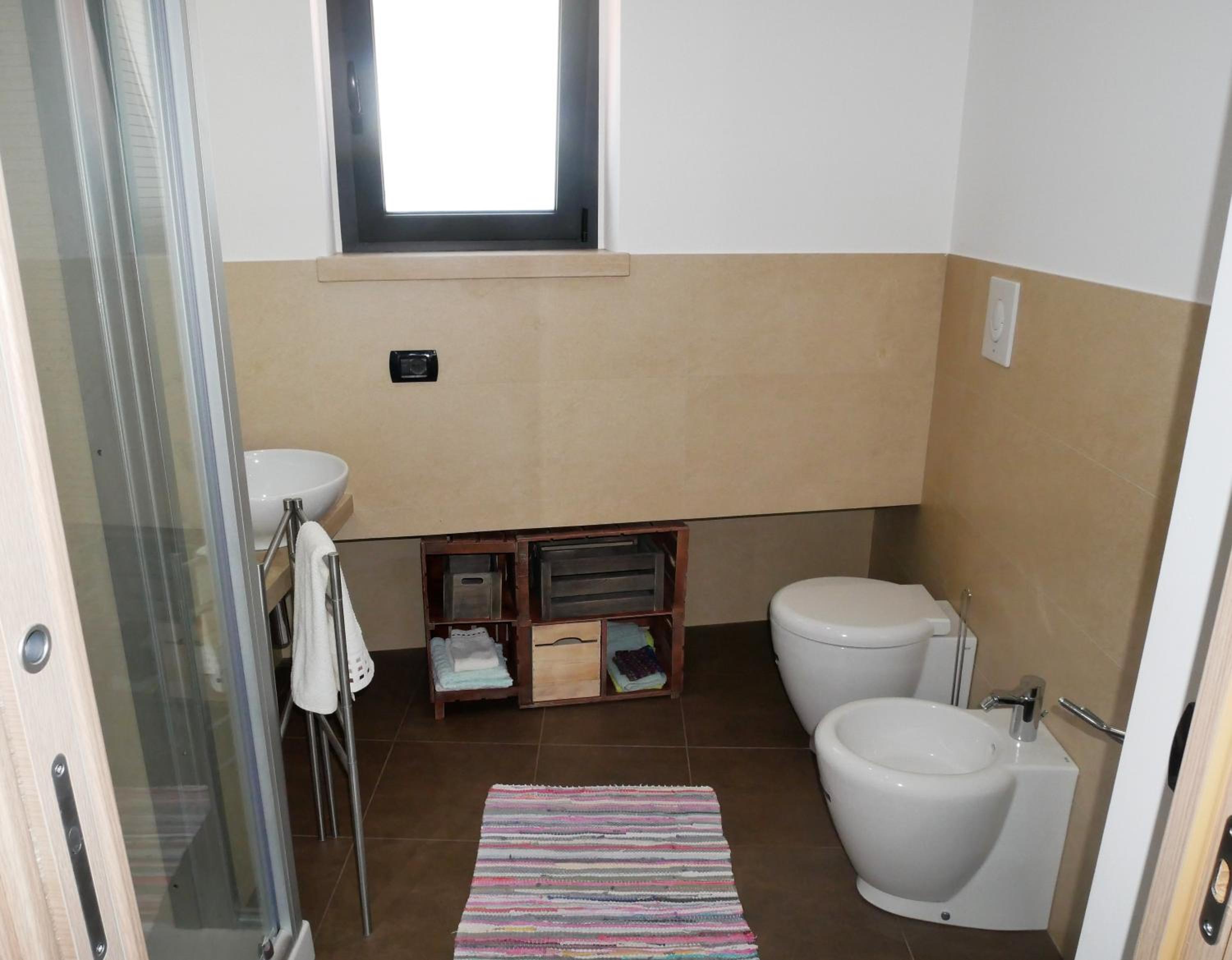 Apartment photo 2