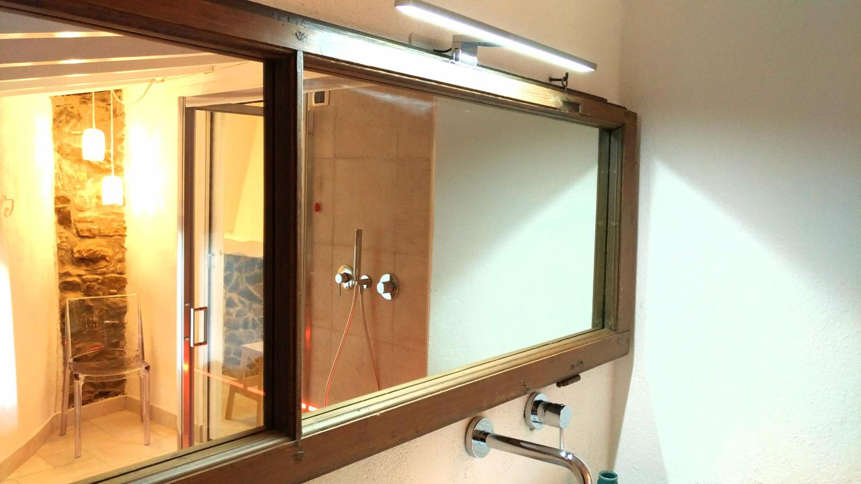 Double Room with Spa Bath - Photo 7