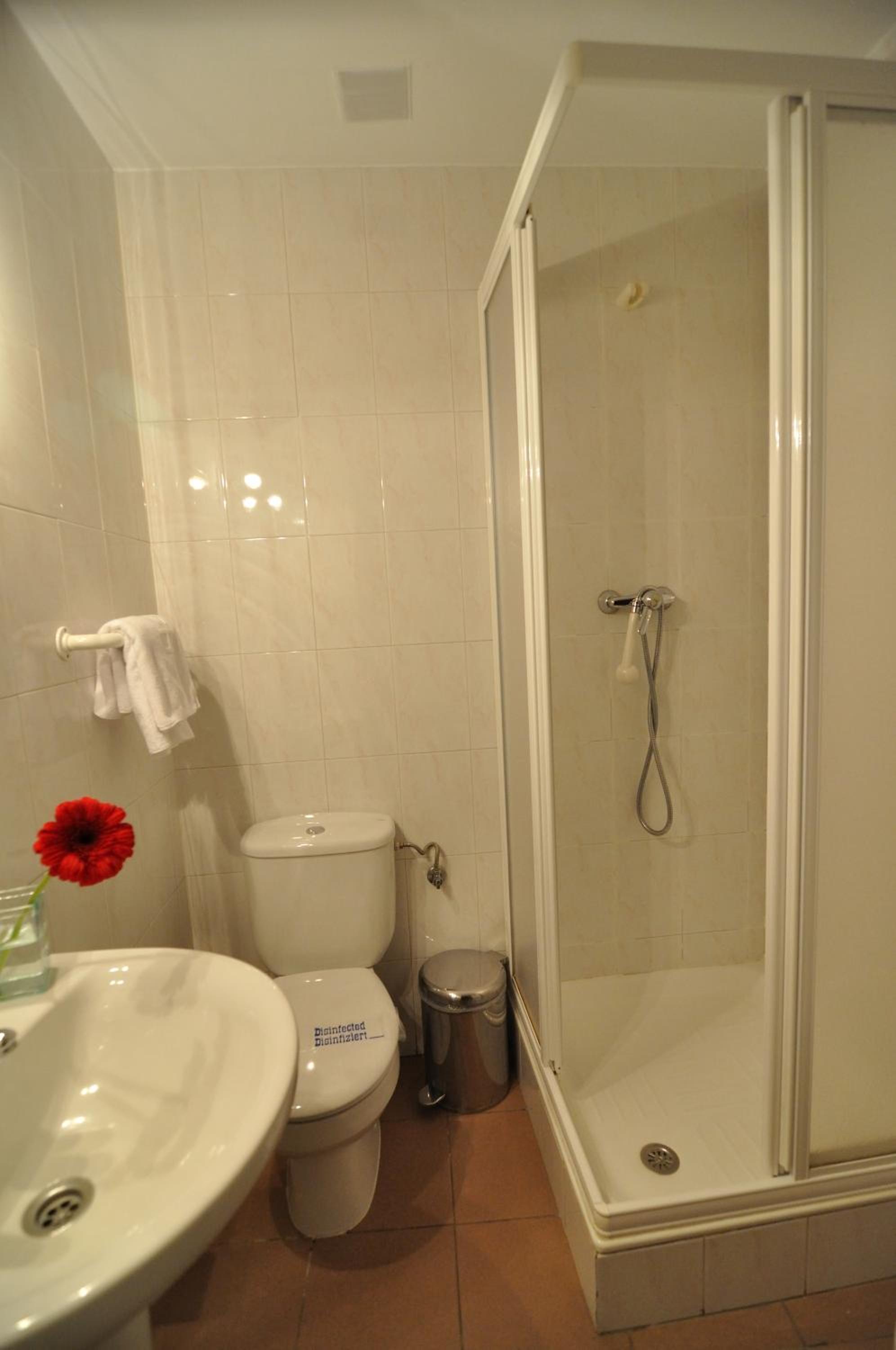 Triple Room - Photo 14