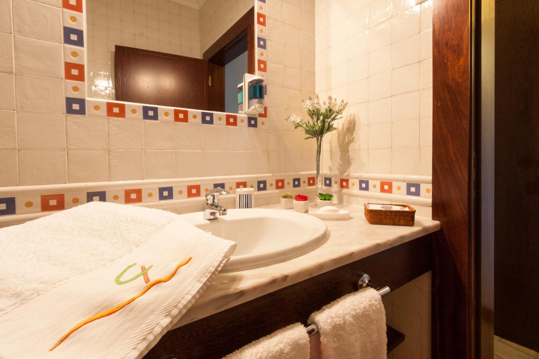 Double Room - Photo 7