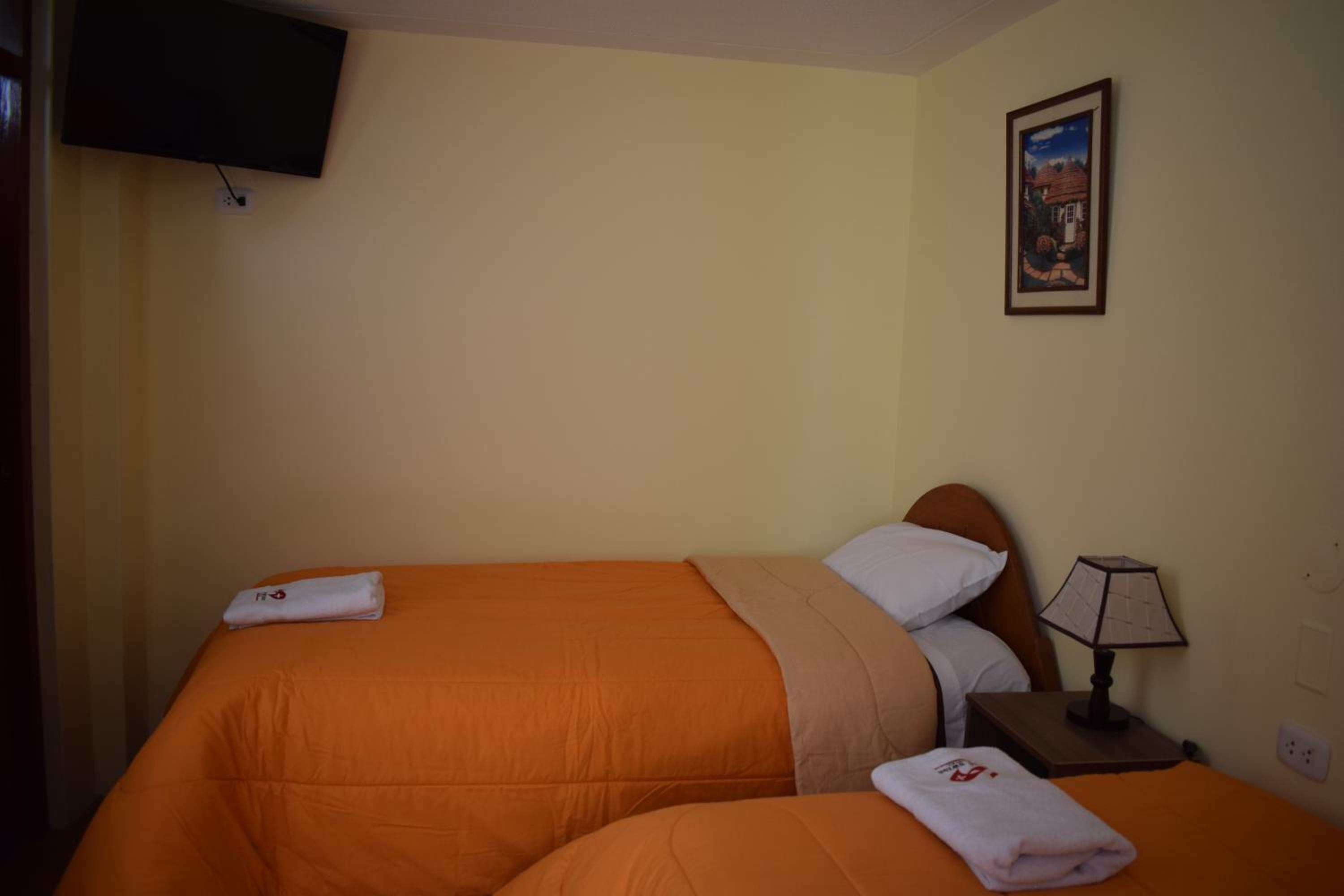 Twin Room with Private Bathroom