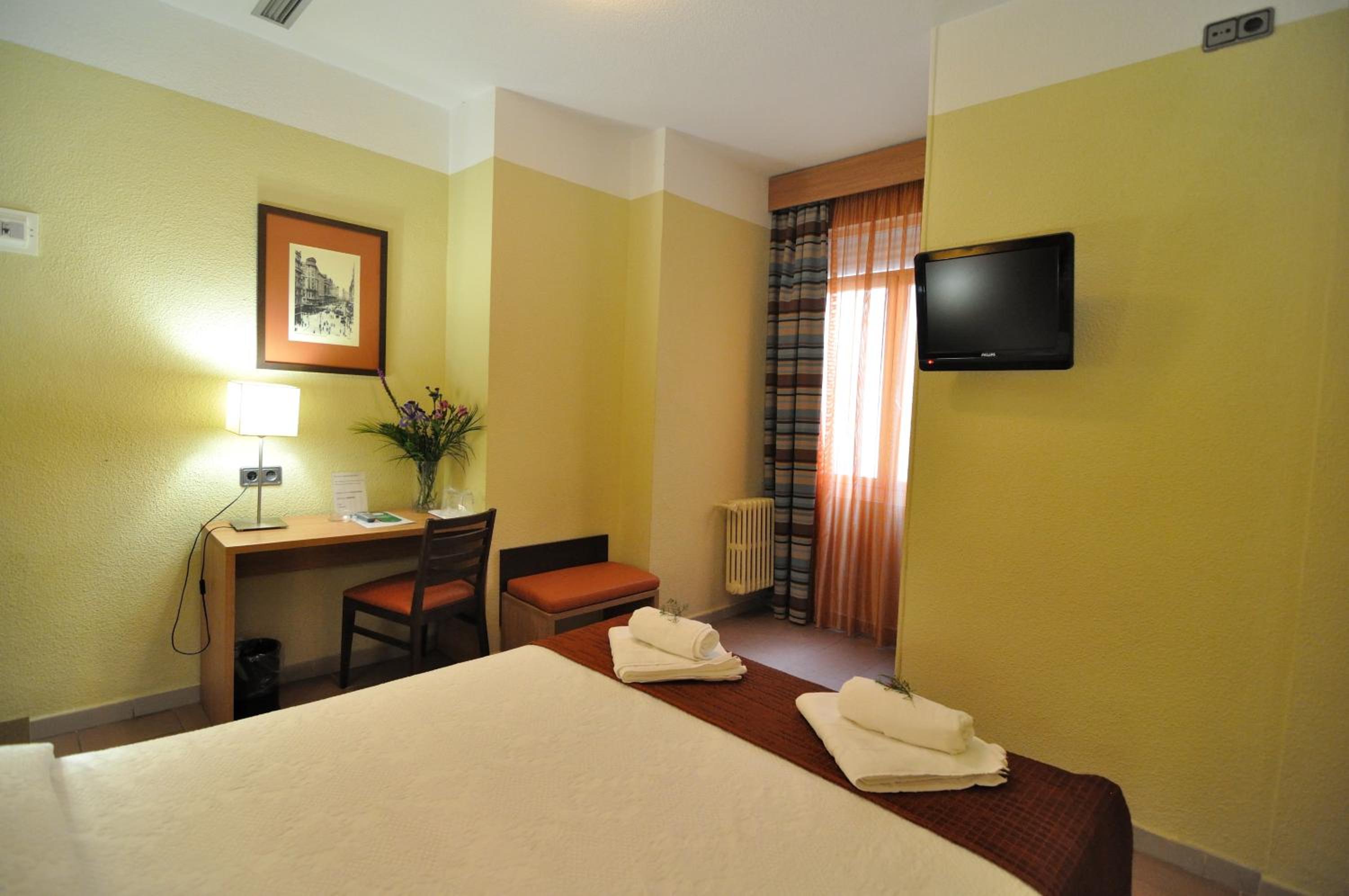 Double or Twin Room - Photo 47