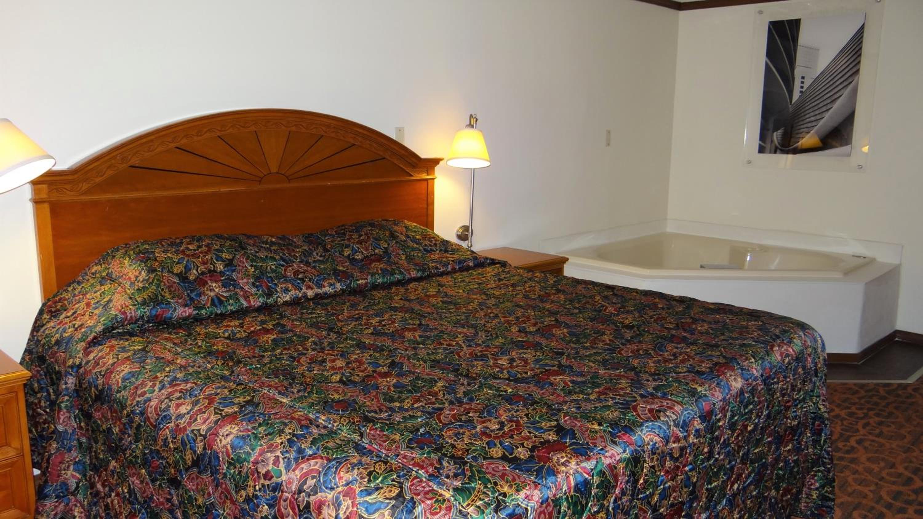 Deluxe King Room - Photo 3