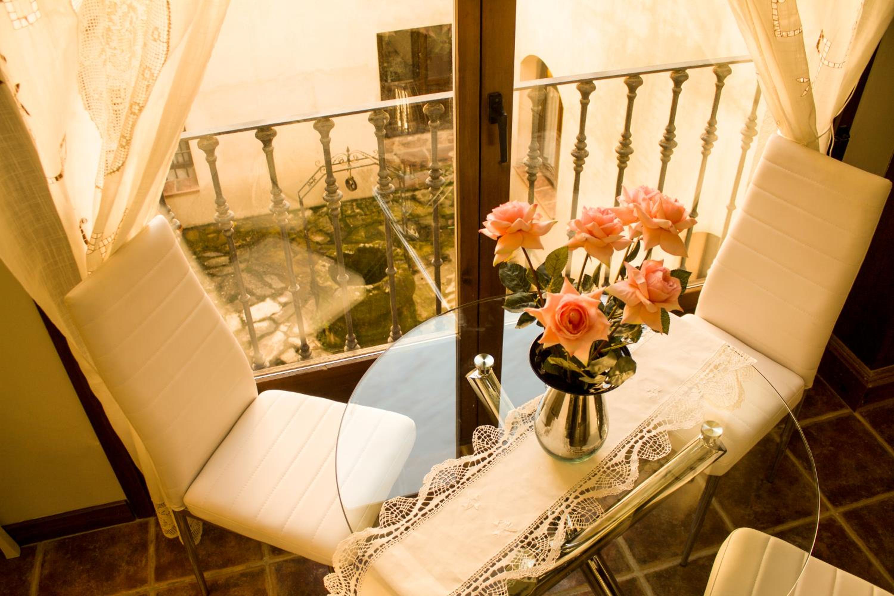 Standard Suite - Photo 6