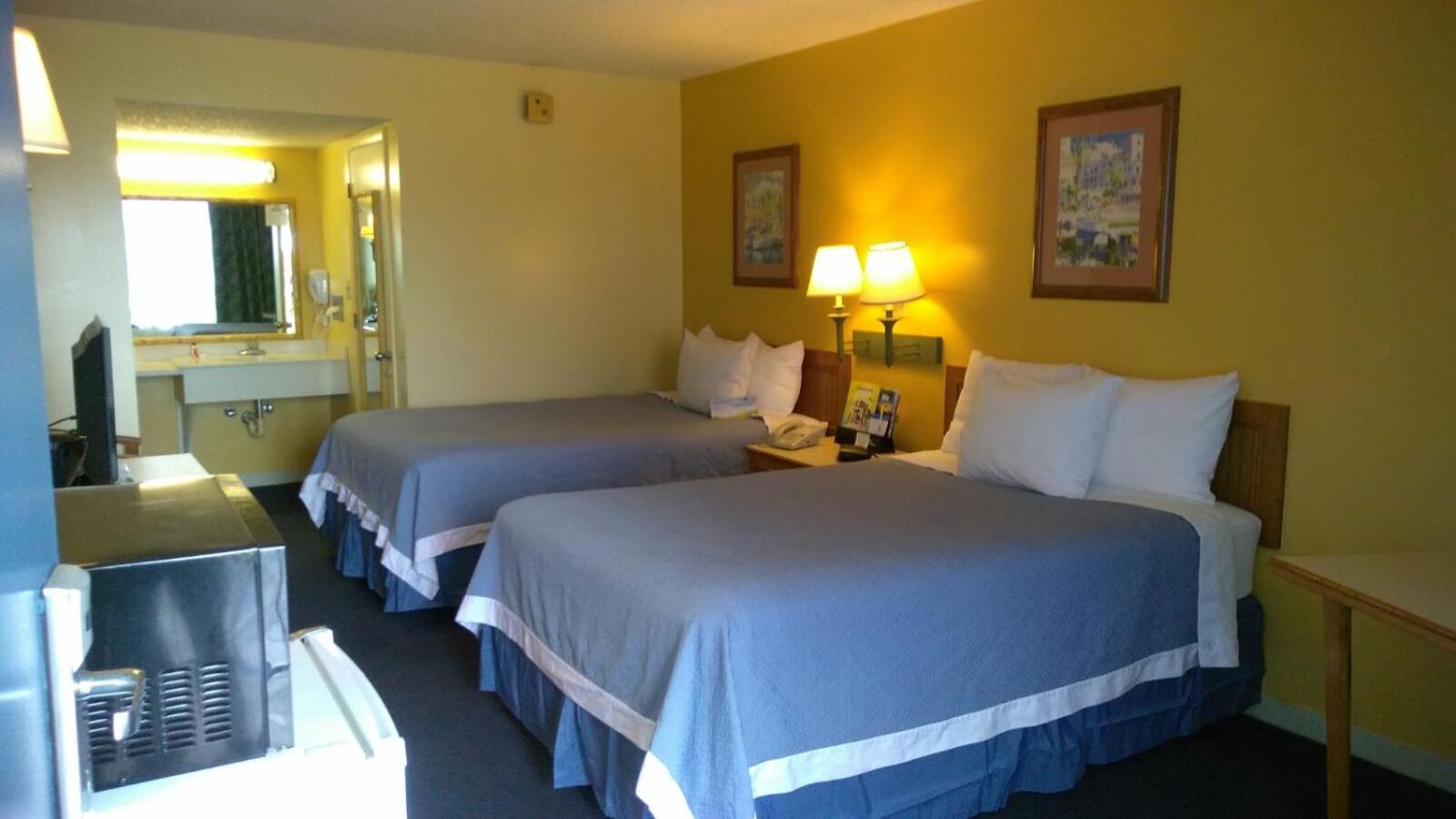 Quadruple Room - Disability Access/Non Smoking/Exterior Hall/Pet Friendly