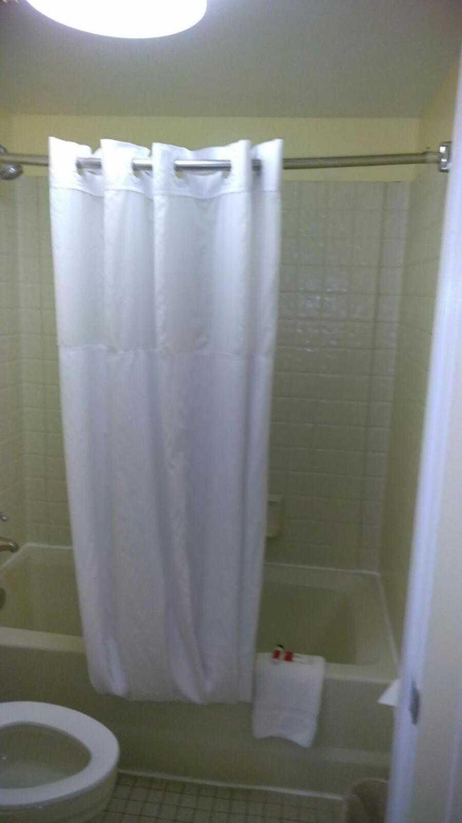 King Room - Non Smoking/Ground floor/Exterior Hall/Pet Friendly - Photo 2