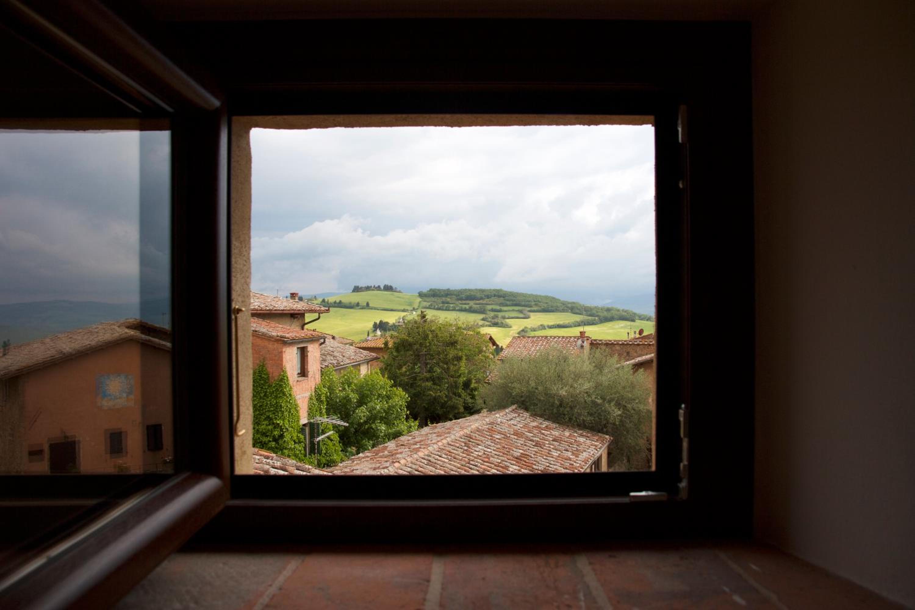 Double Room with Garden View - Photo 3