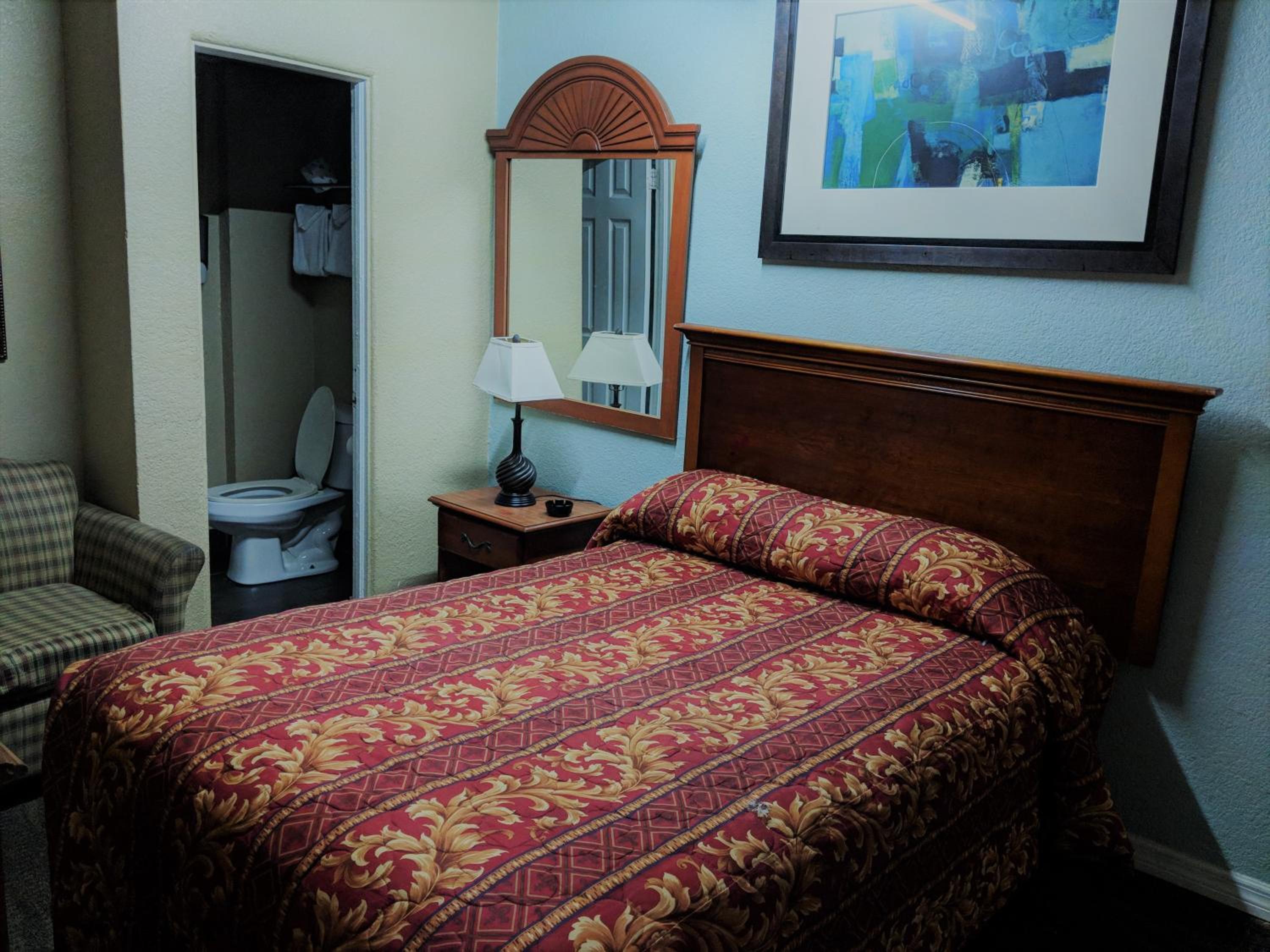 Standard Single Room - Smoking - Photo 2
