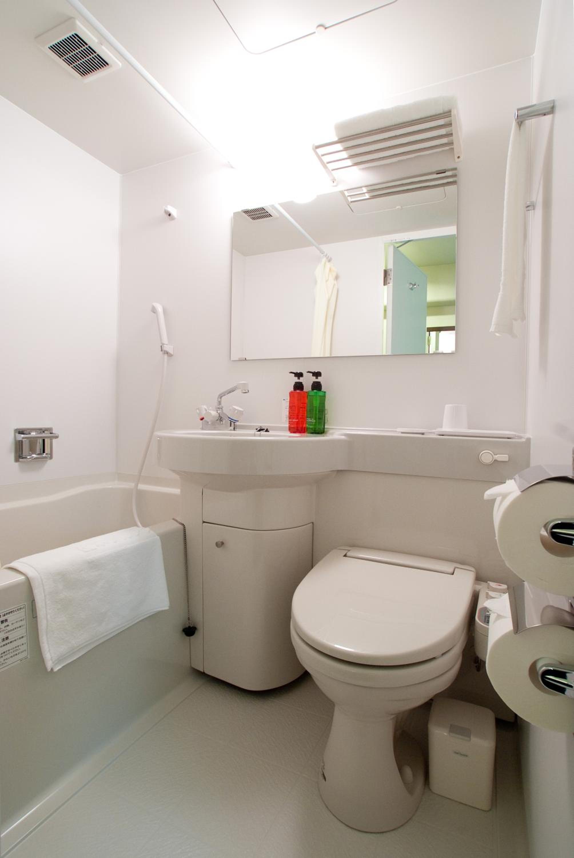 Double Room with Small Double Bed - Non-Smoking photo 3