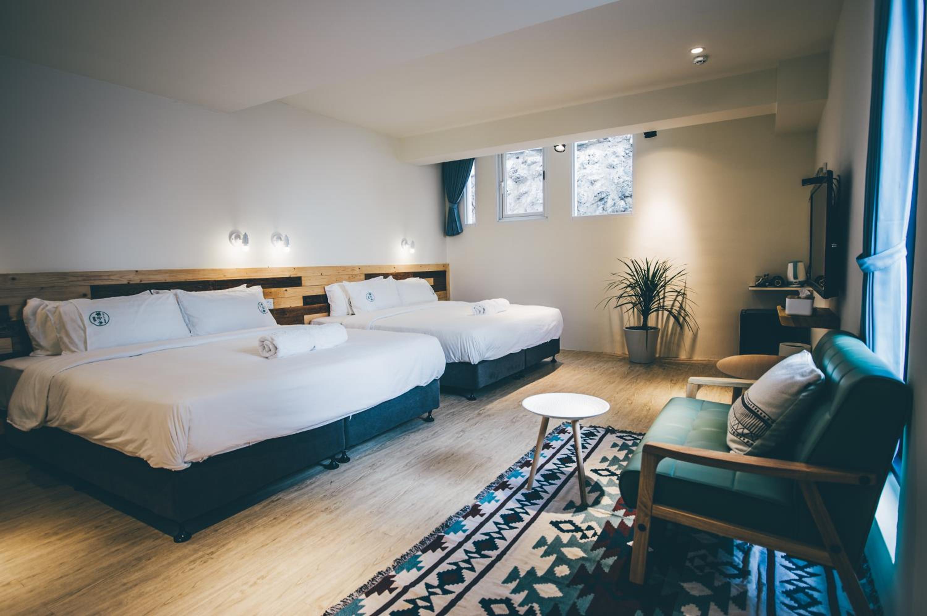 Deluxe Quadruple Room - Photo 6