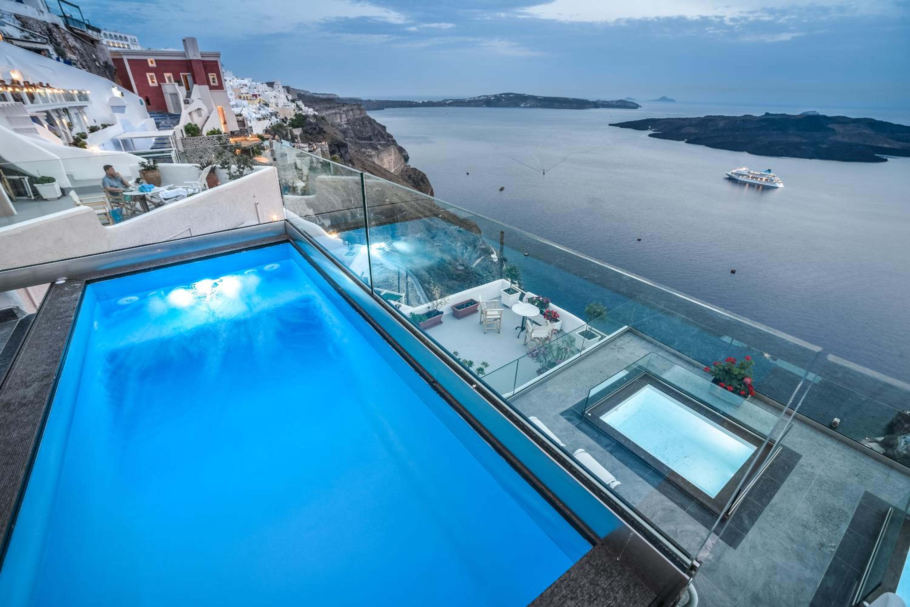 Junior Suite with Private Pool - Photo 48