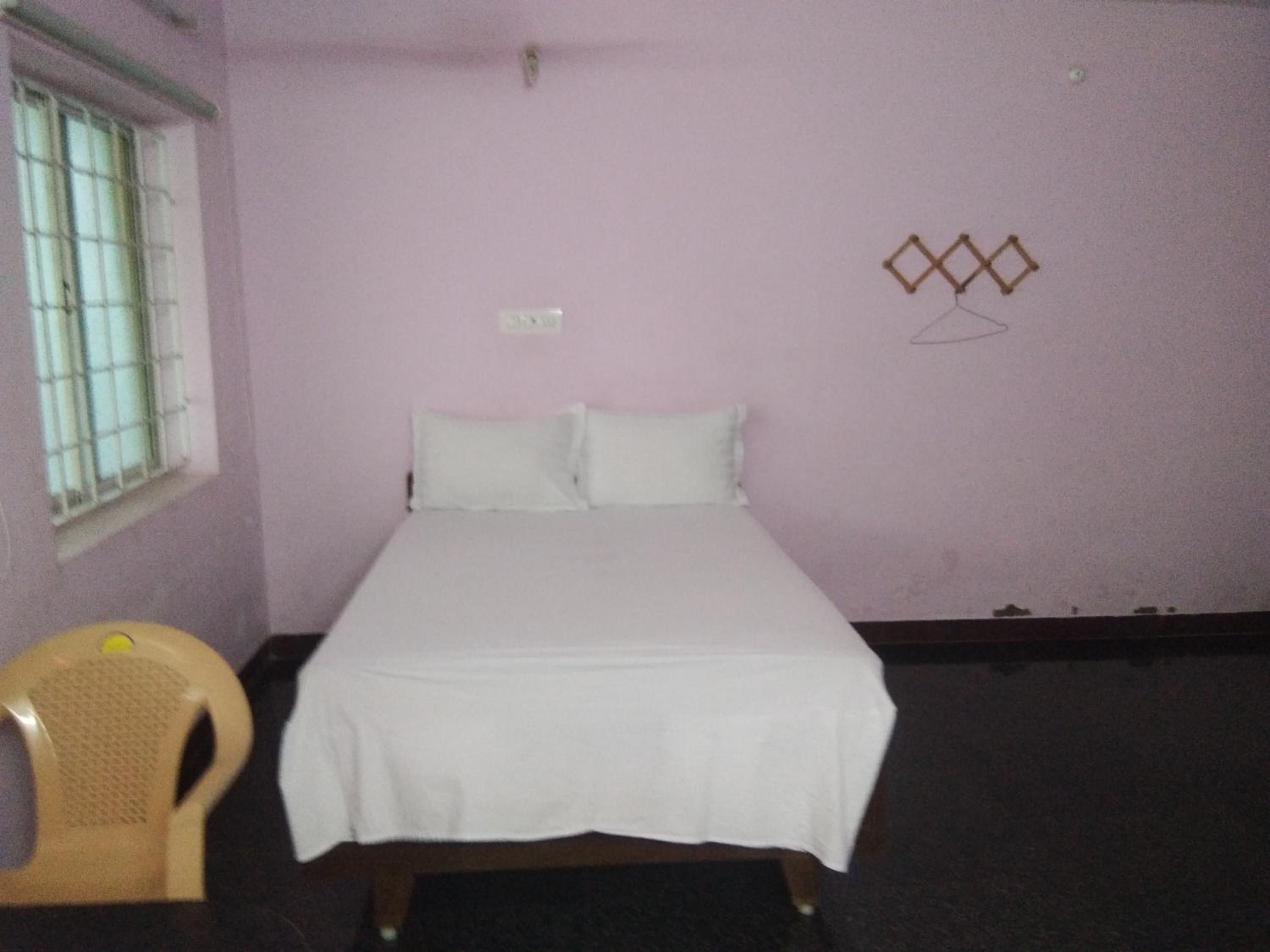 Standard Double Room with Fan photo 1