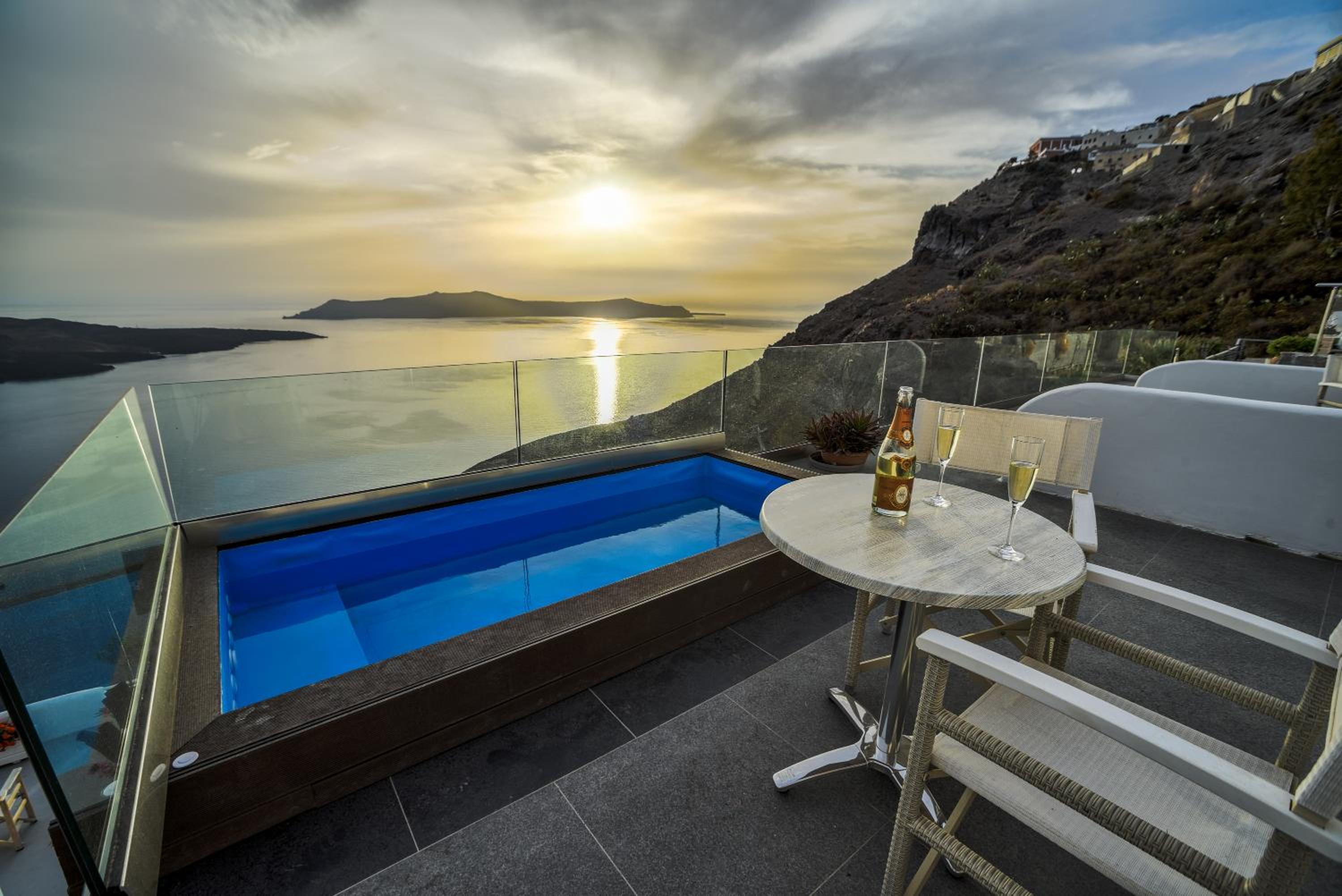 Junior Suite with Private Pool - Photo 4