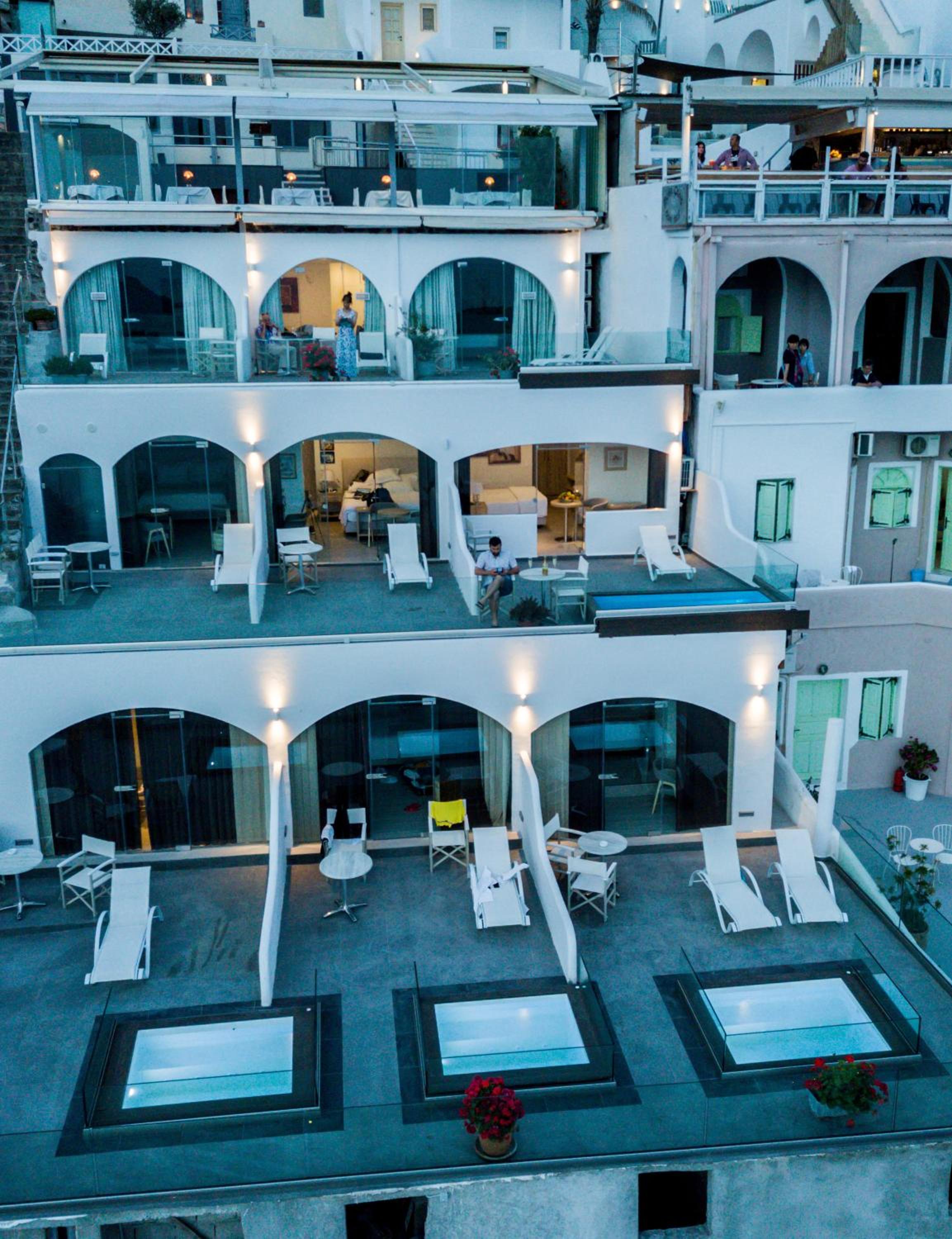 Junior Suite with Private Pool - Photo 3