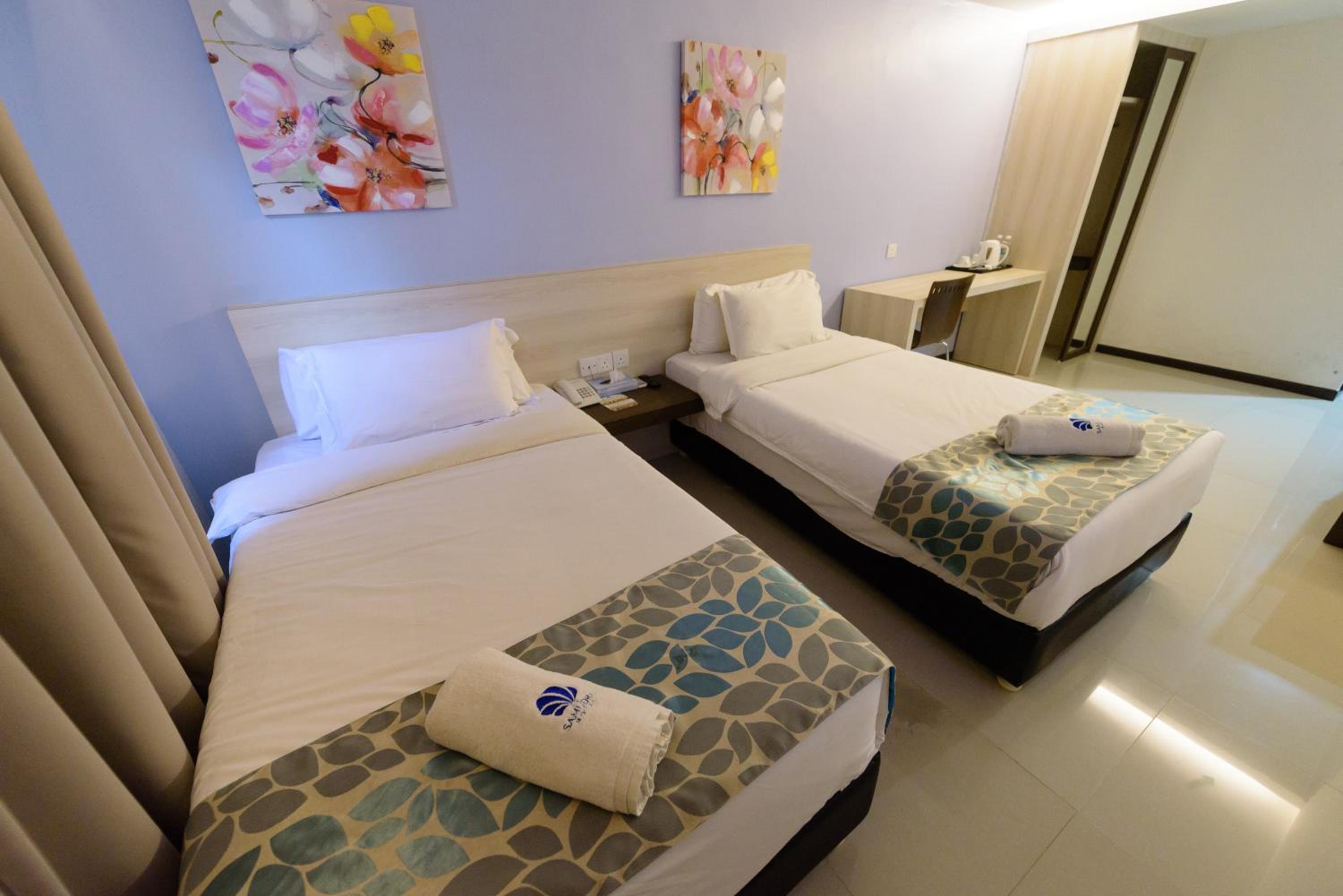 Twin Room - Photo 2