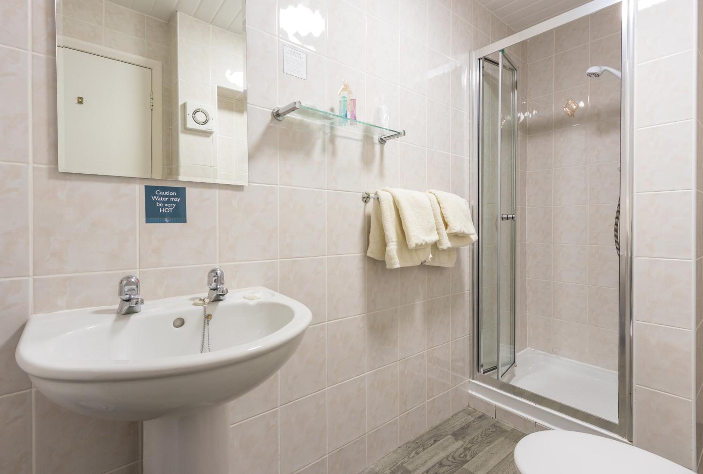 Double Room - Photo 4