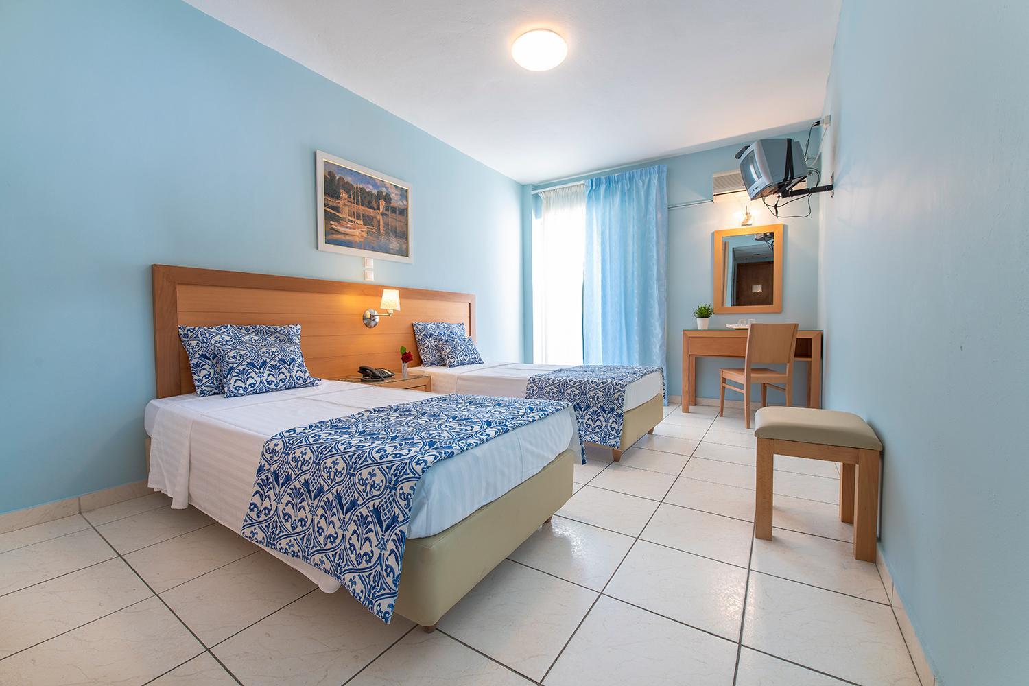 Twin Room with Mountain View