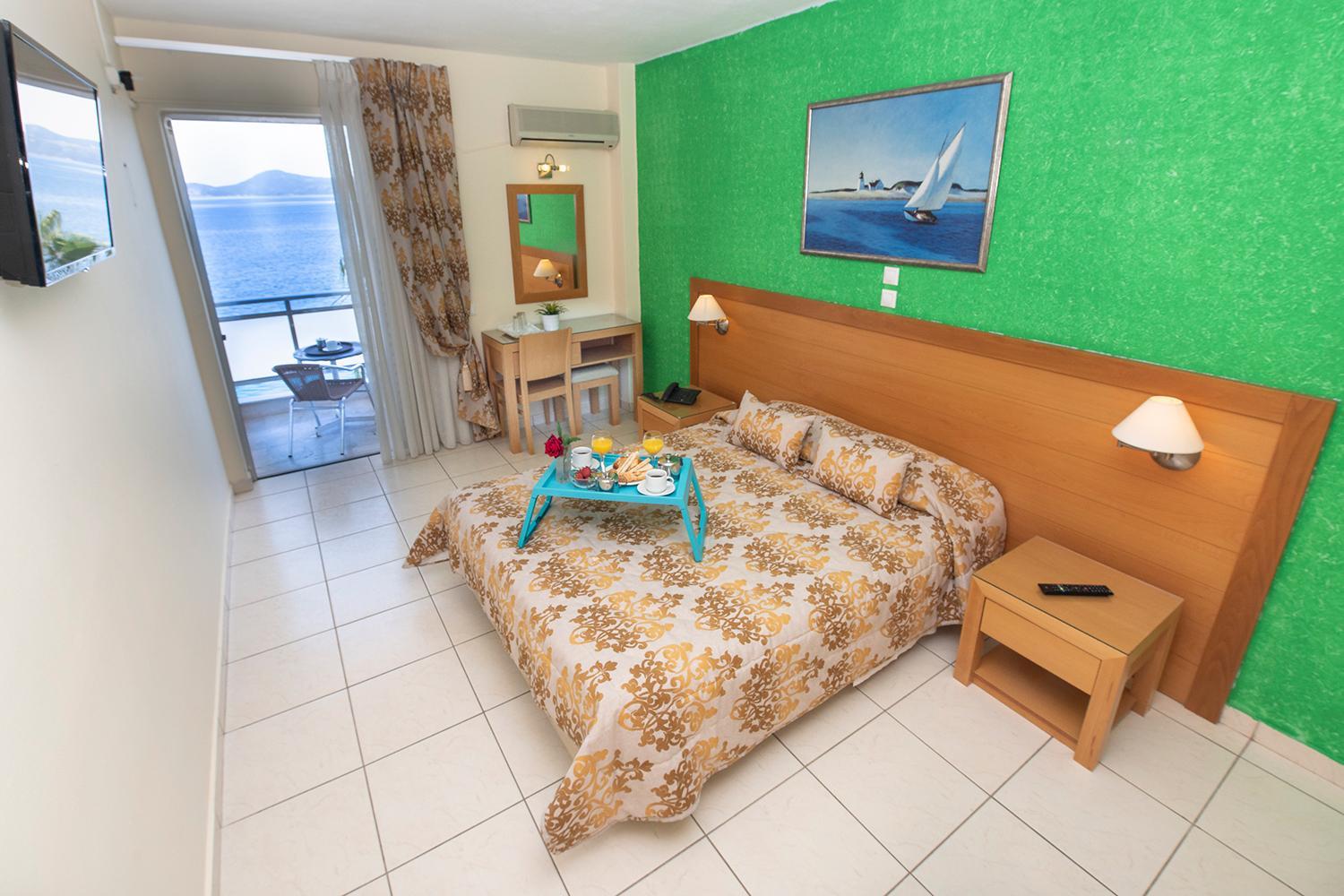 Double or Twin Room with Sea View