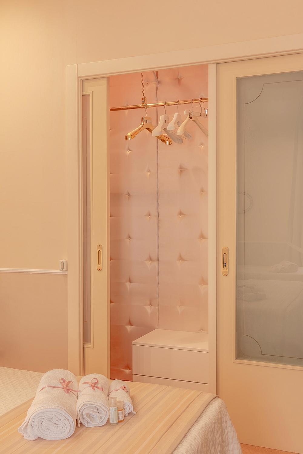 Quadruple Room with Private Bathroom - Photo 7