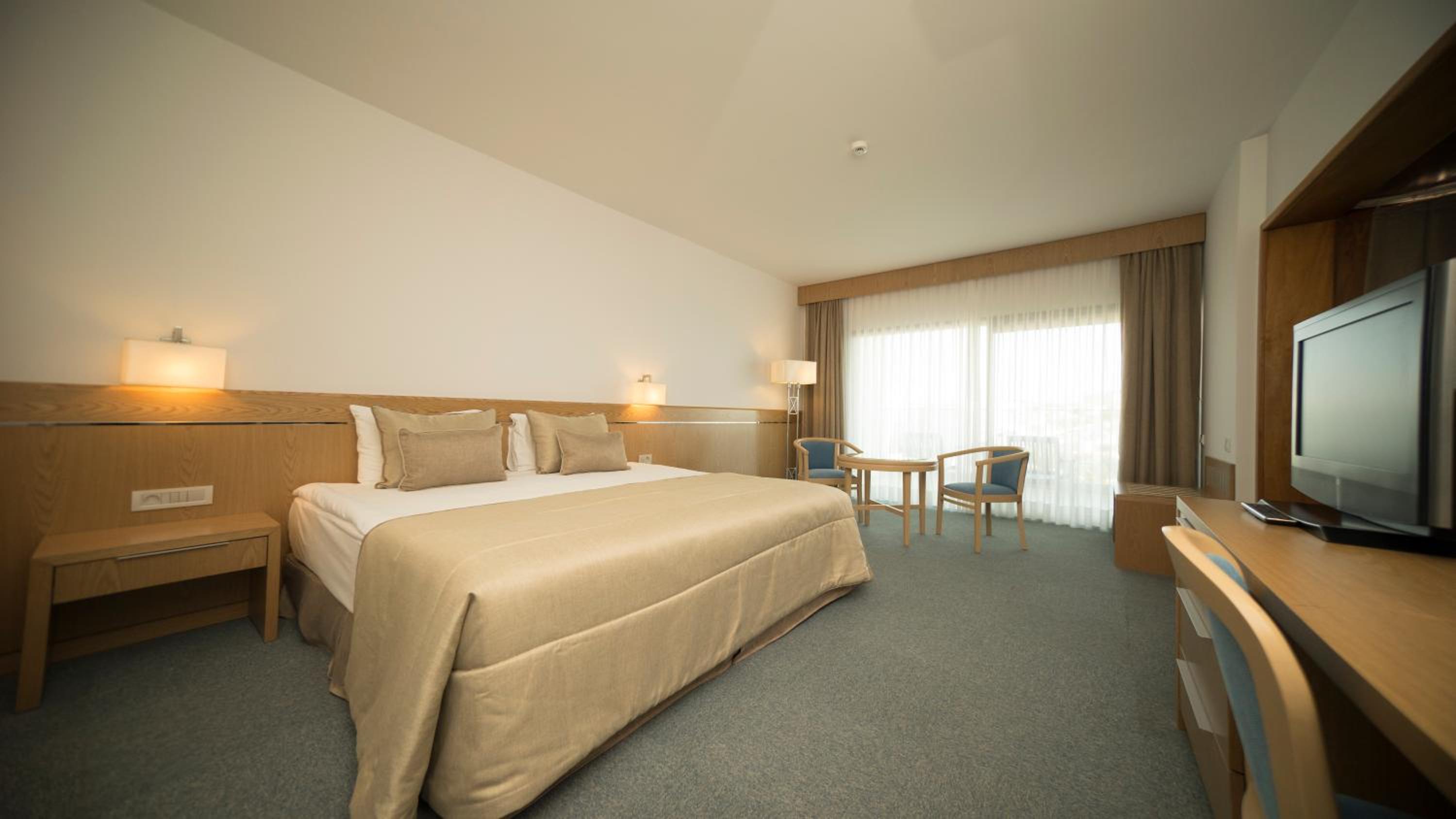 Standard Double or Twin Room with Sea View - Photo 2