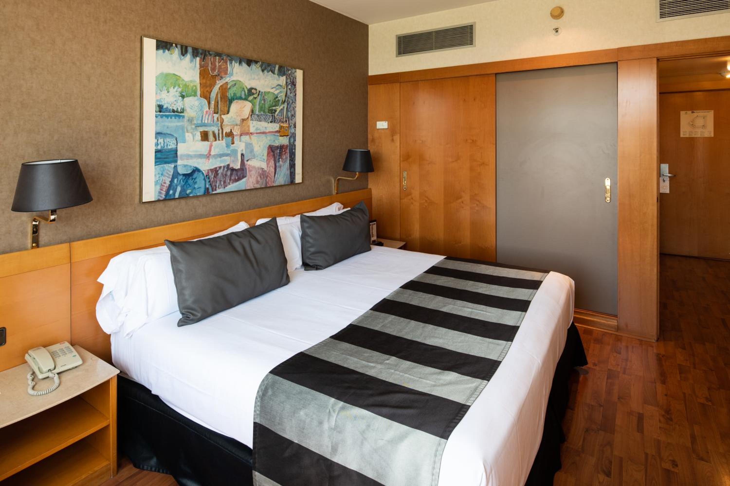 Double or Twin Room photo 2