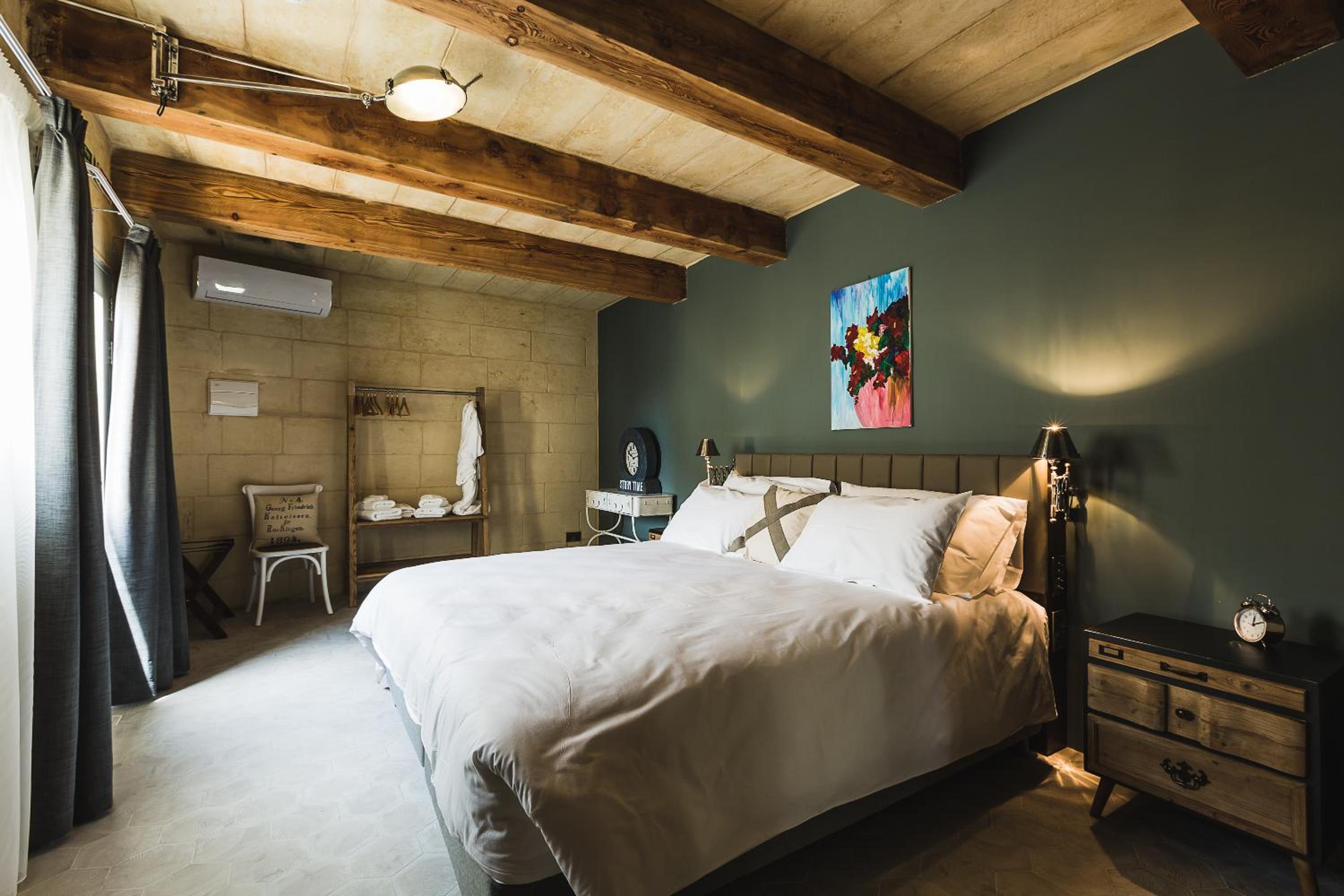 Superior Double or Twin Room - Photo 7