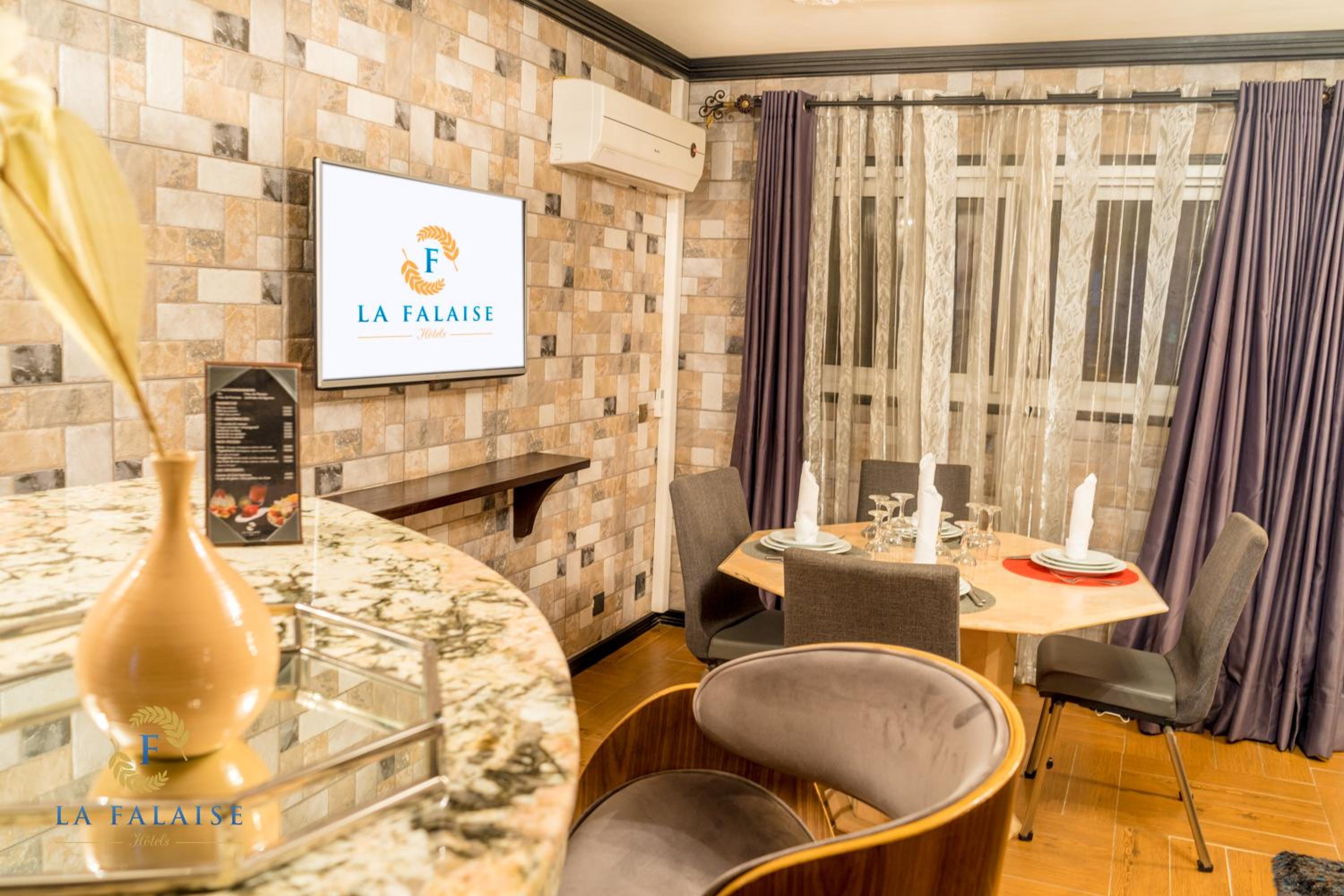 Executive Suite photo 2