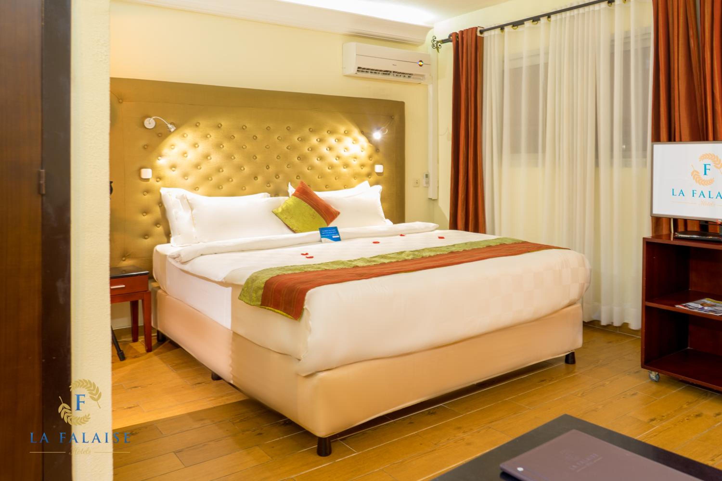 Superior King Room photo 2