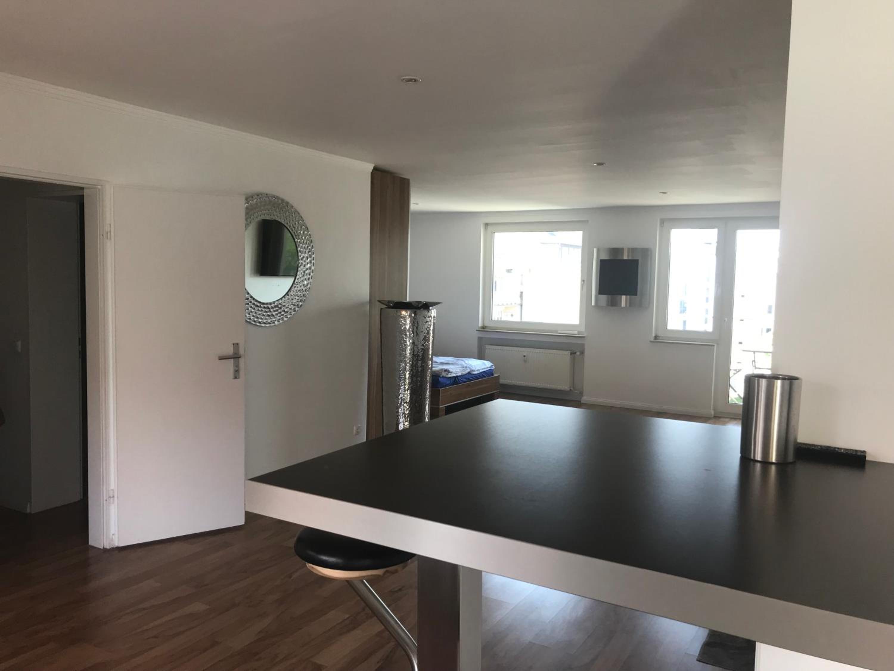 Studio Apartment - Photo 1