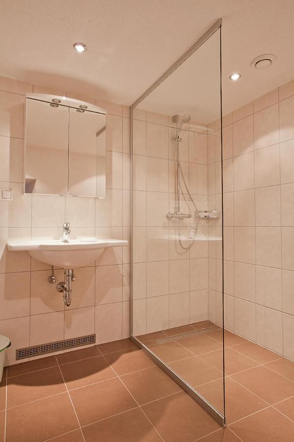 Four-Bedroom House photo 3