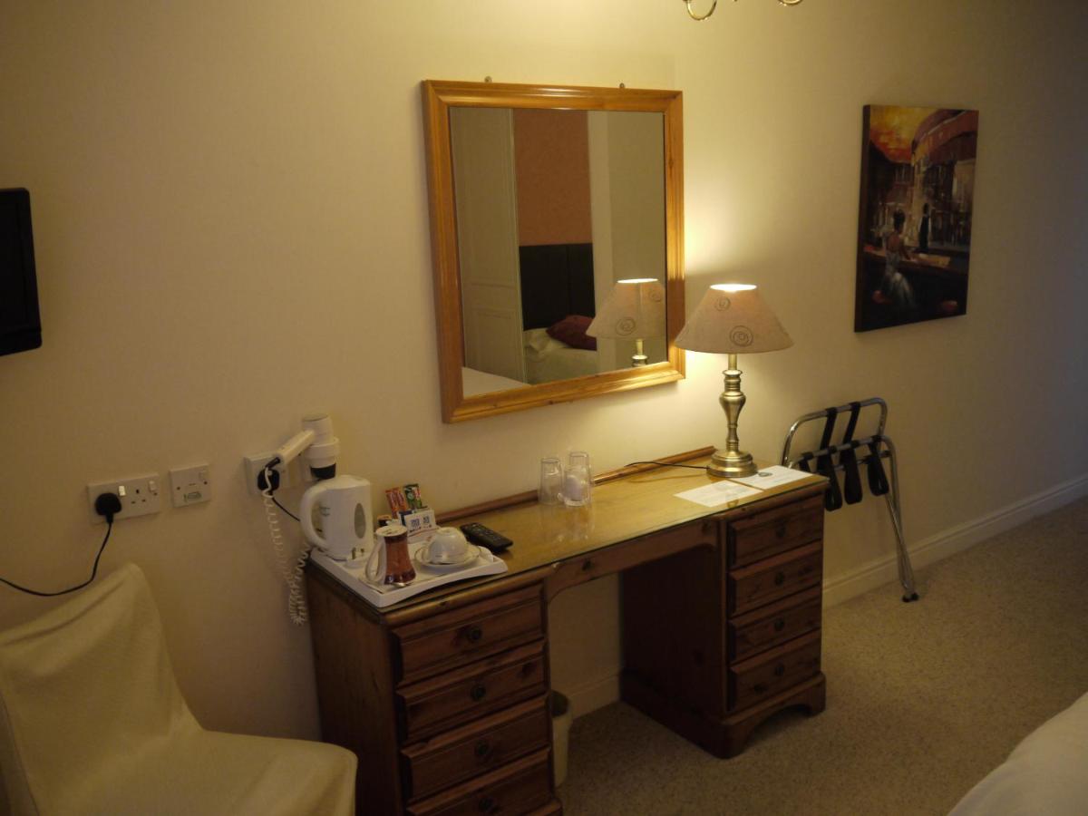Family Room (2 Adults + 1 Child) photo 3