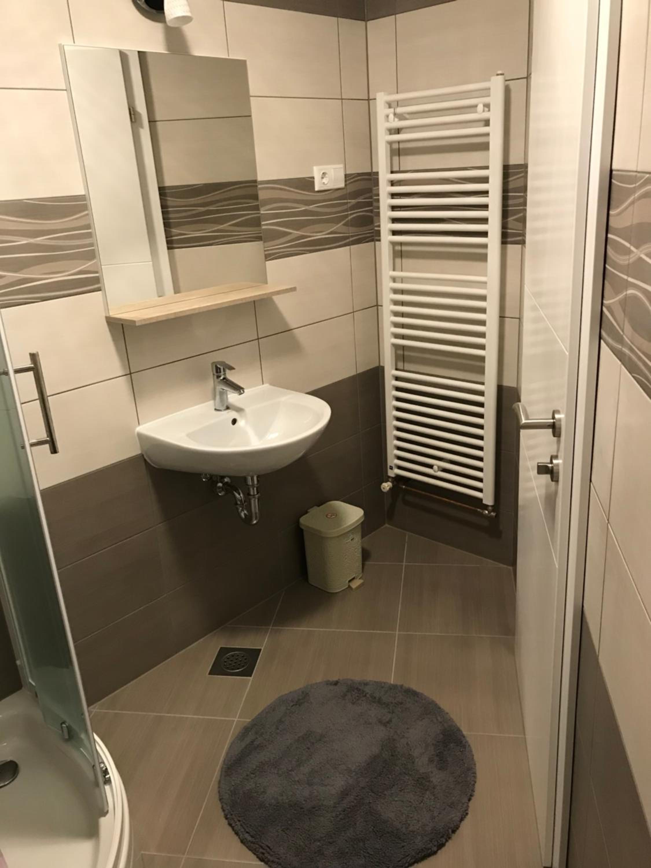 Deluxe Room - Photo 4
